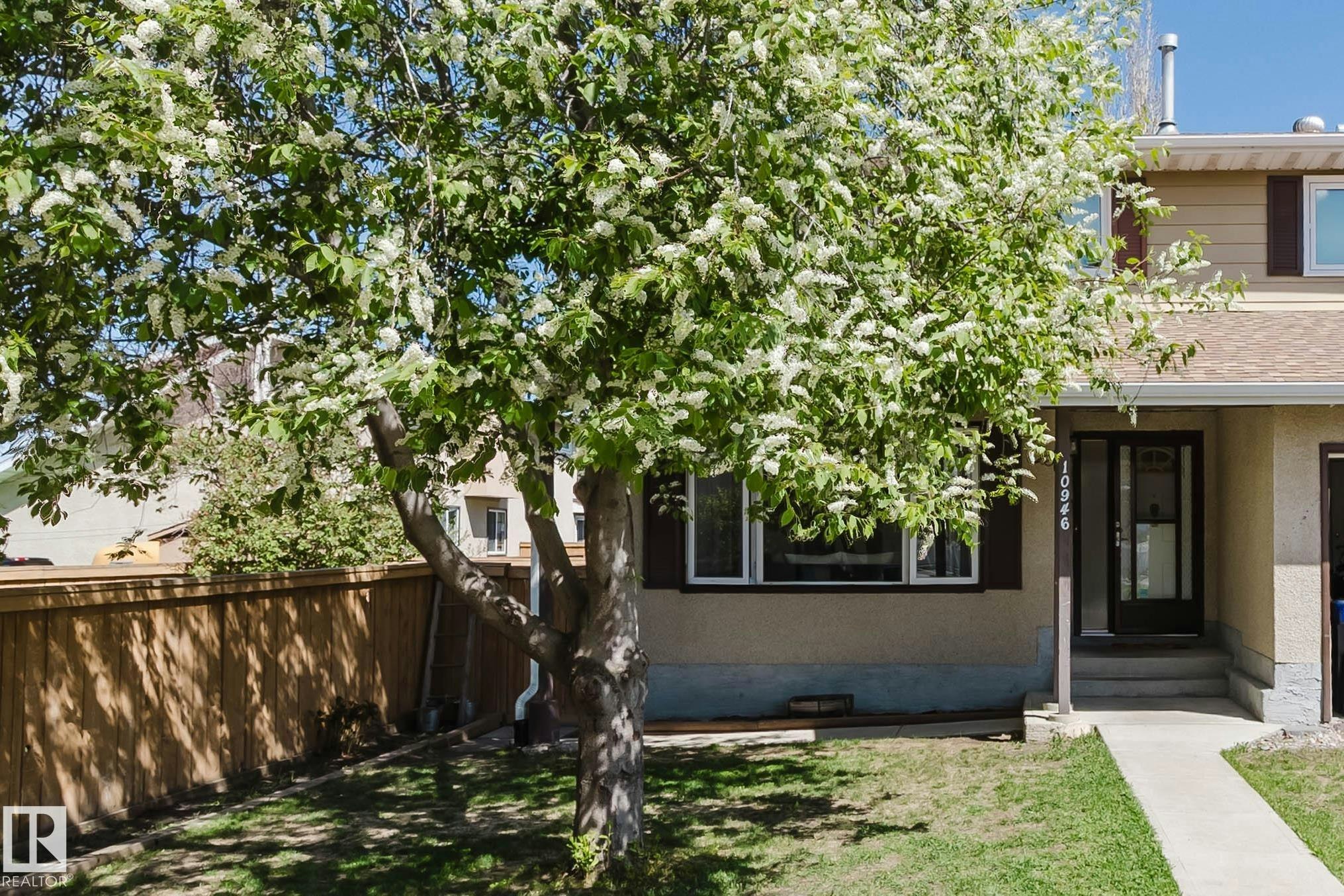 10946 Beaumaris Road, Edmonton, AB, T5X 1Z6