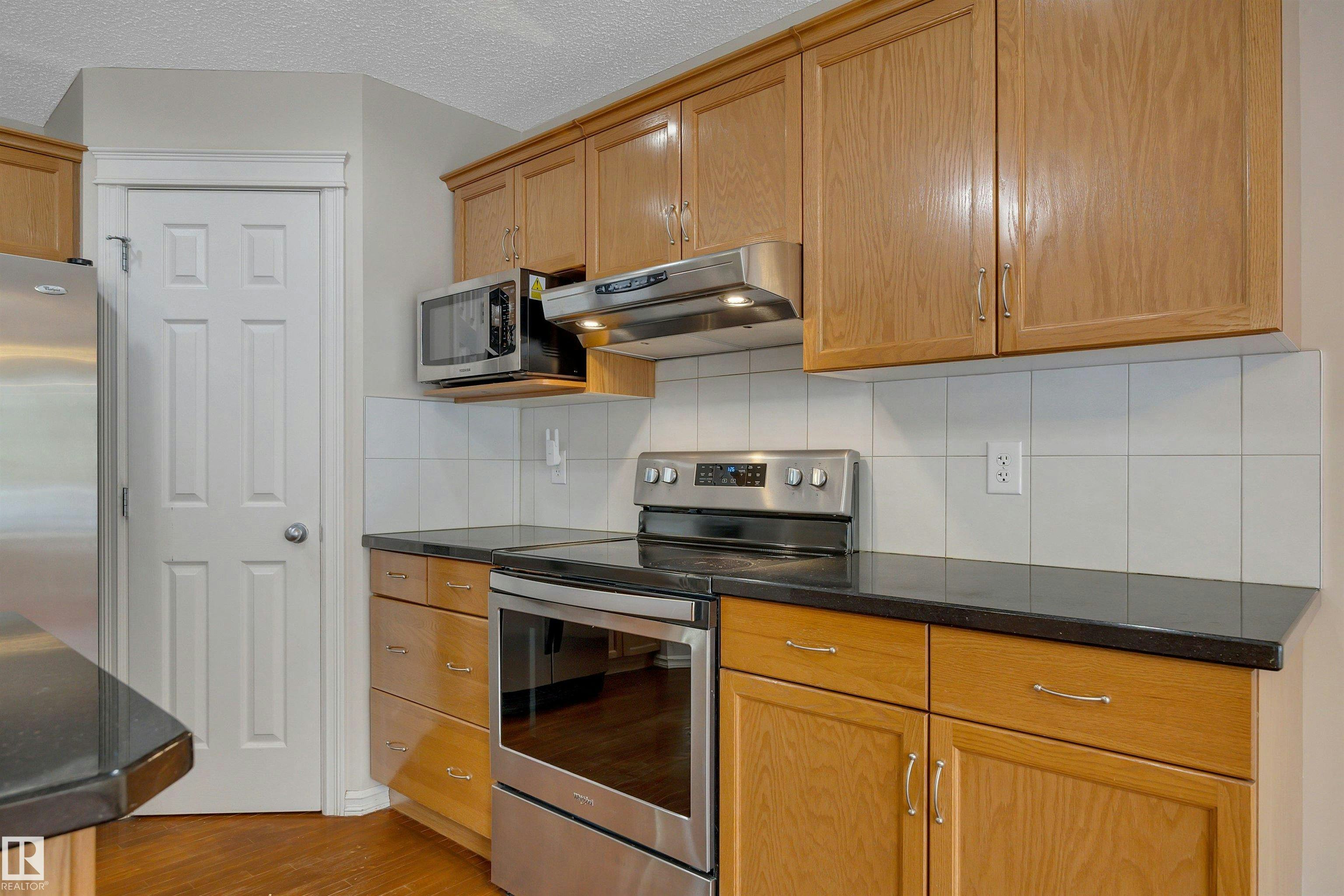 3080 Spence Wynd, Edmonton, AB, T6X 0A5 - 9