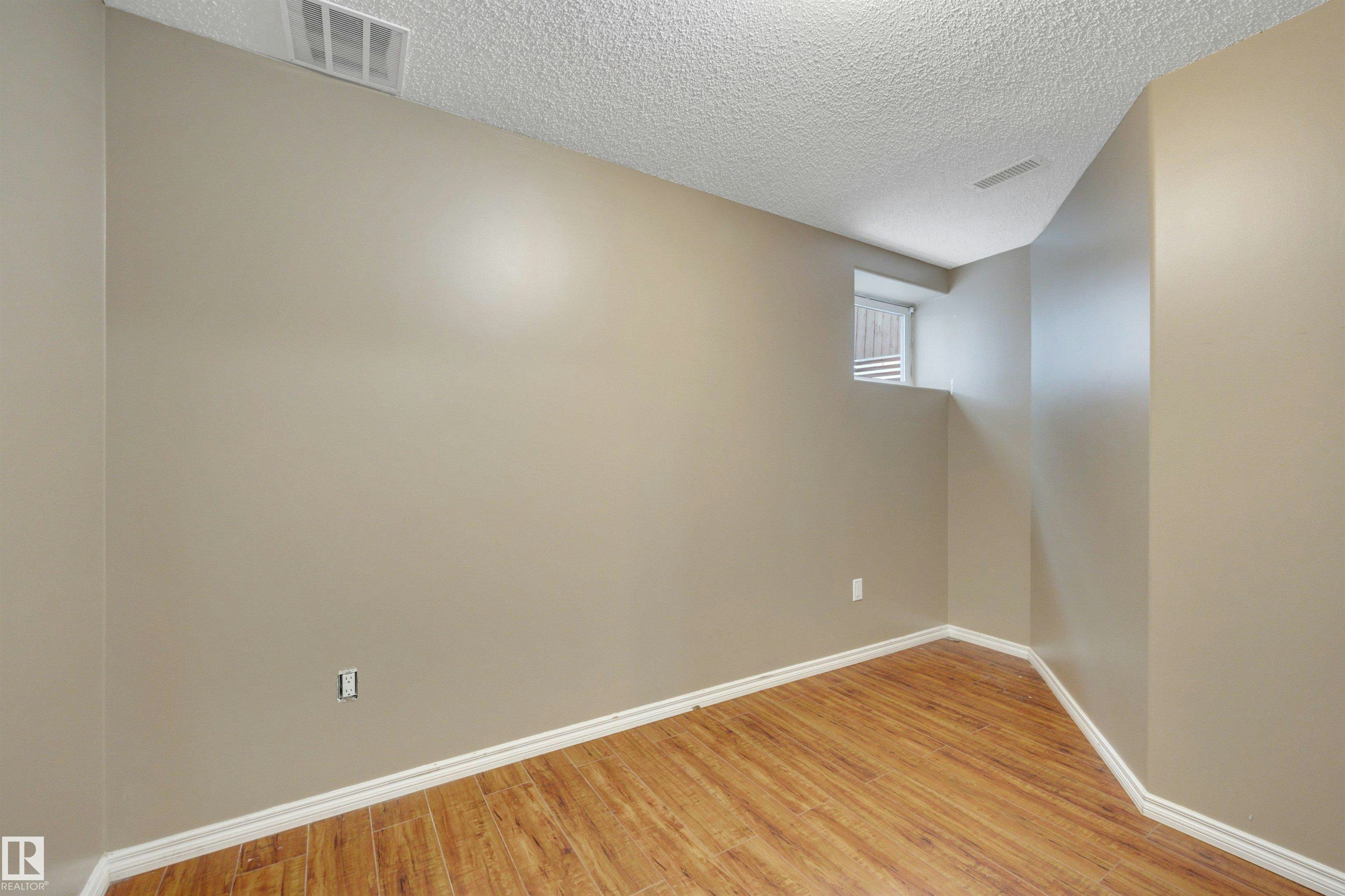 3080 Spence Wynd, Edmonton, AB, T6X 0A5 - 32