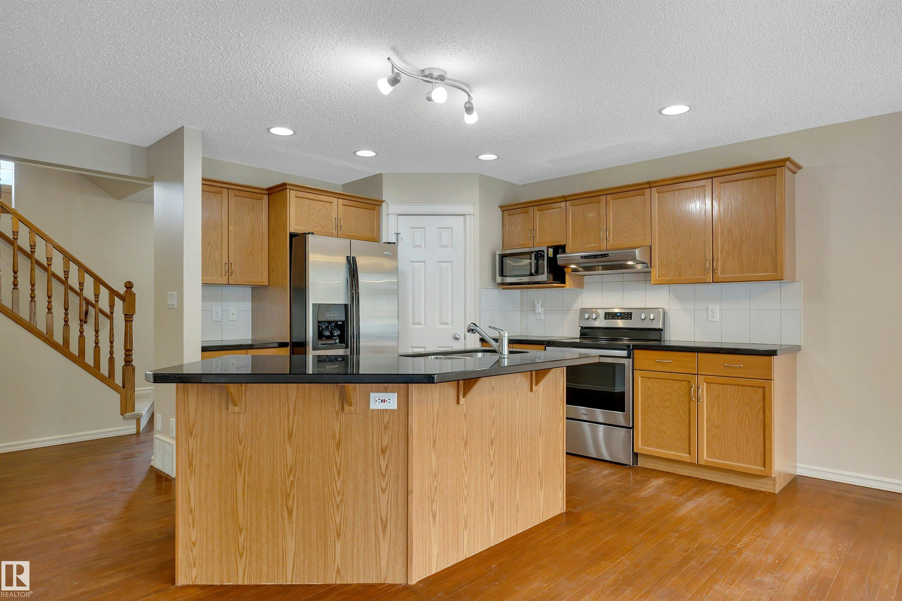 3080 Spence Wynd, Edmonton, AB, T6X 0A5 - 8