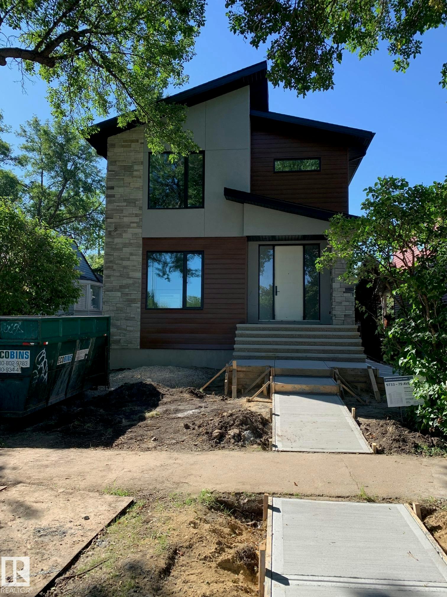 9733 79 Avenue, Edmonton, AB, T6E 1P9