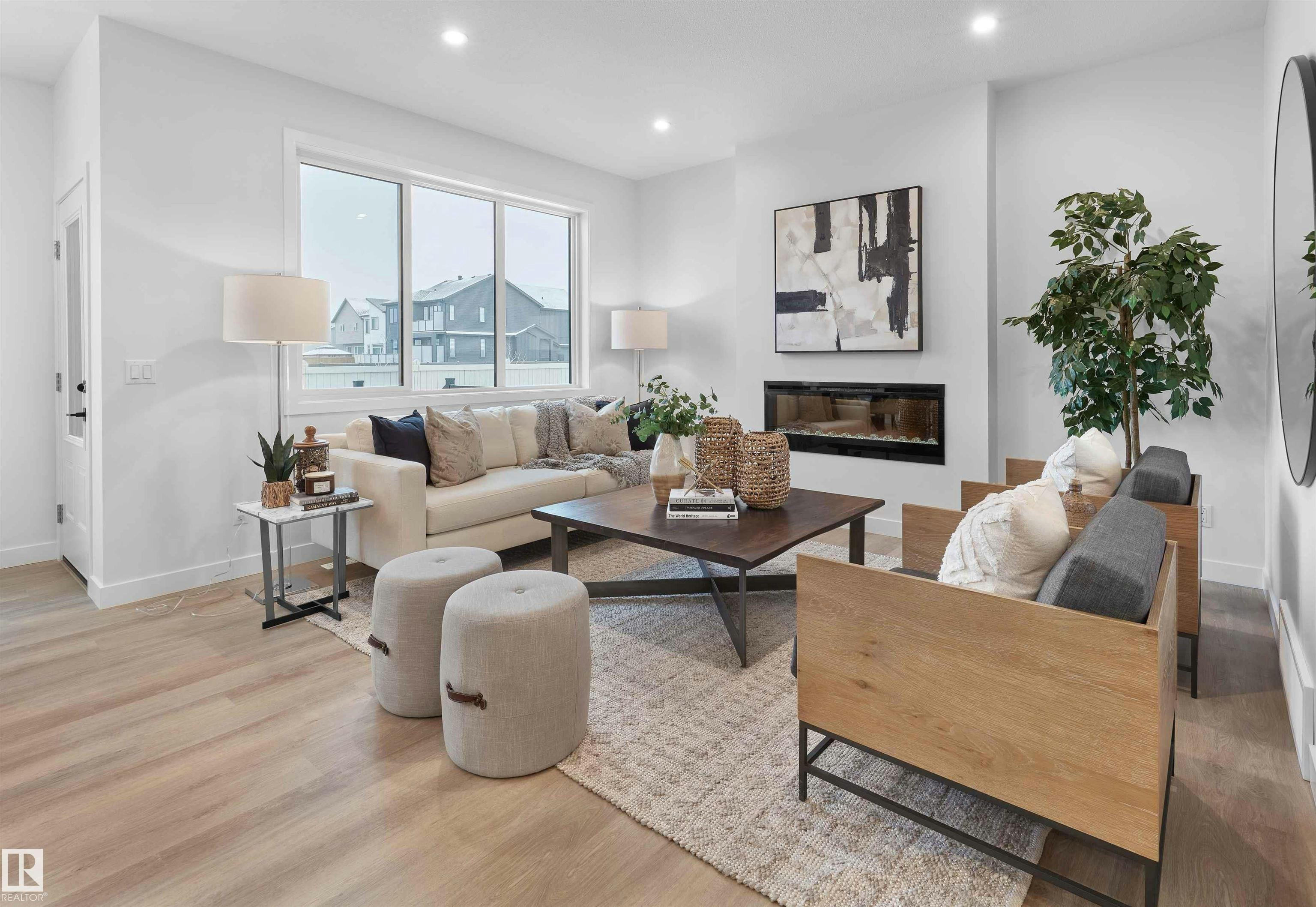 12532 34 Avenue, Edmonton, AB, T6W 5Z8