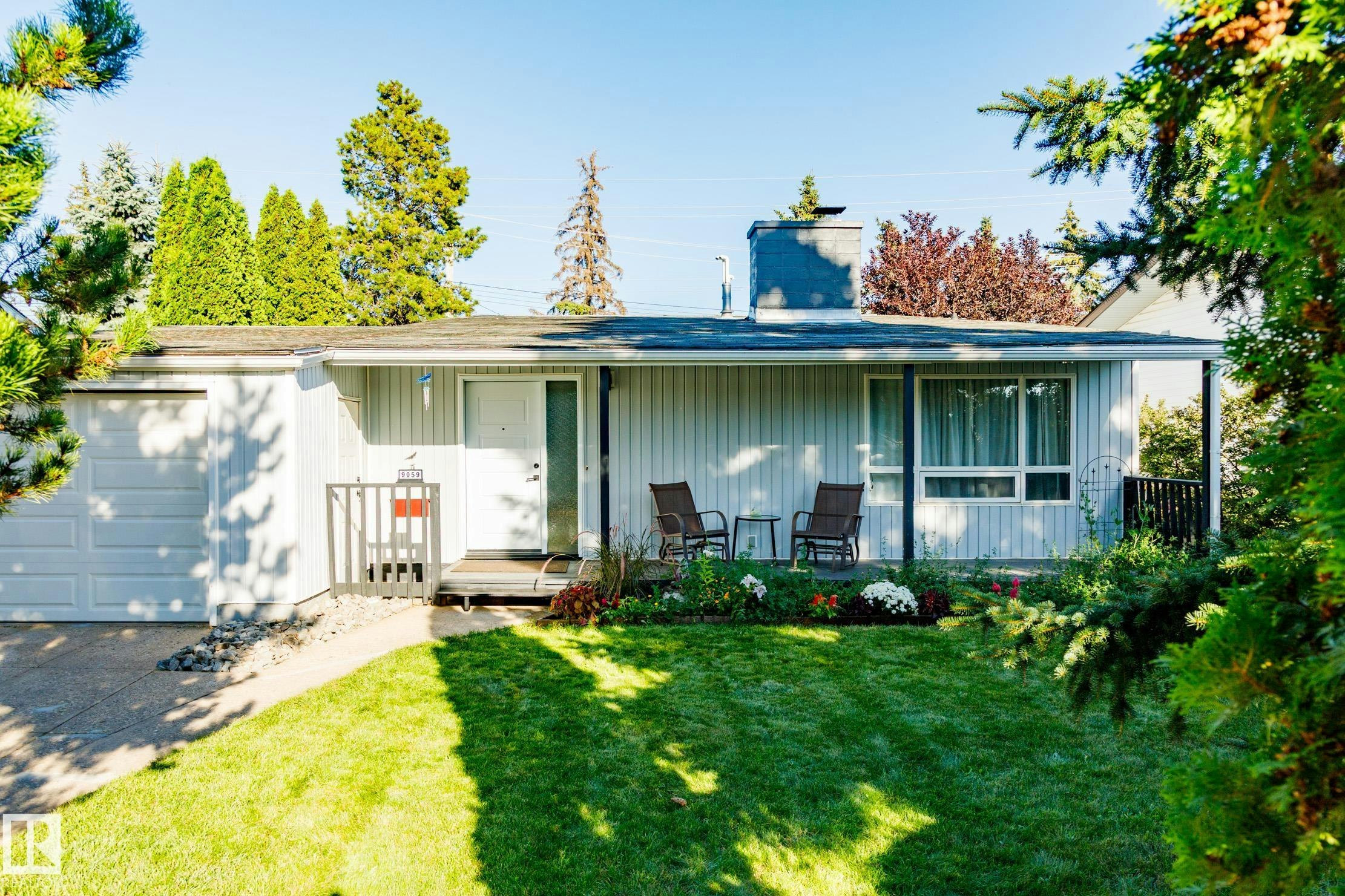 9059 52 Street, Edmonton, AB, T6B 1G1