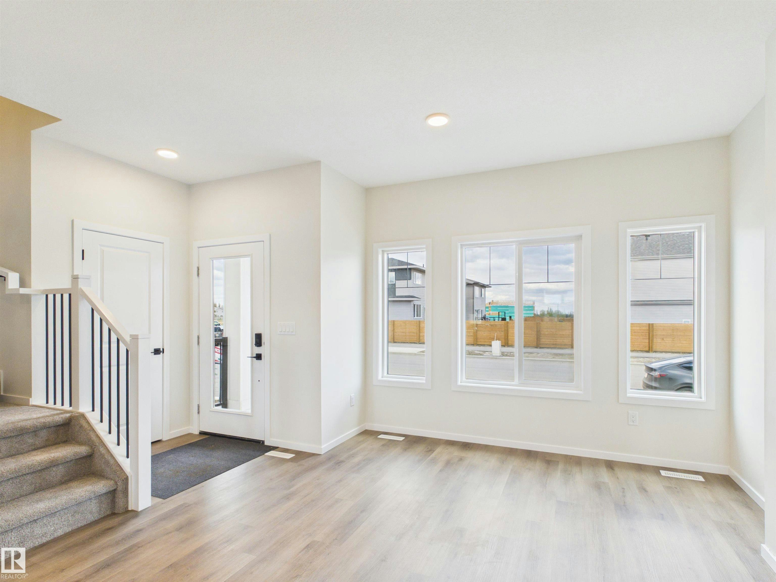 1094 Mcleod Avenue - 2