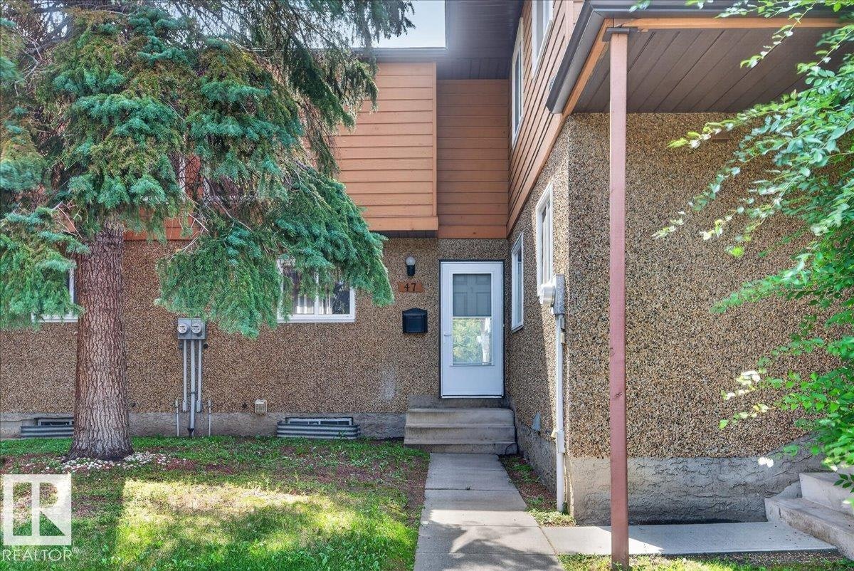 47-3812 20 Avenue - 2