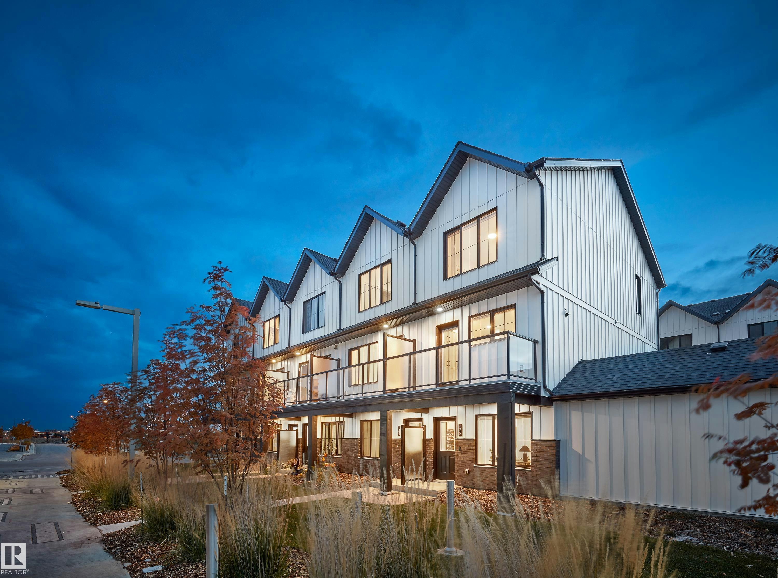 4-150 Cashman Crescent, Edmonton, AB, T6W 1E9