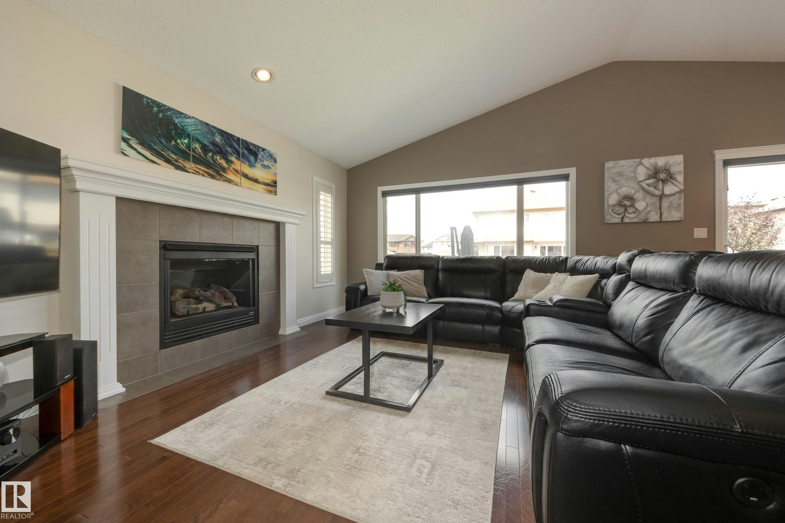 14040 145 Avenue, Edmonton, AB, T6V 1Y2