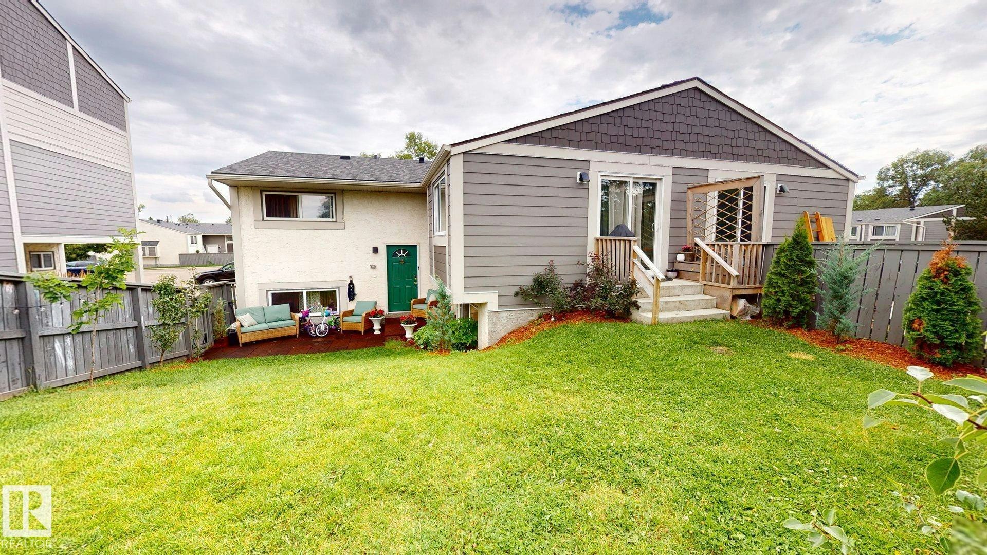 623 Willow Court, Edmonton, AB, T5T 2K7