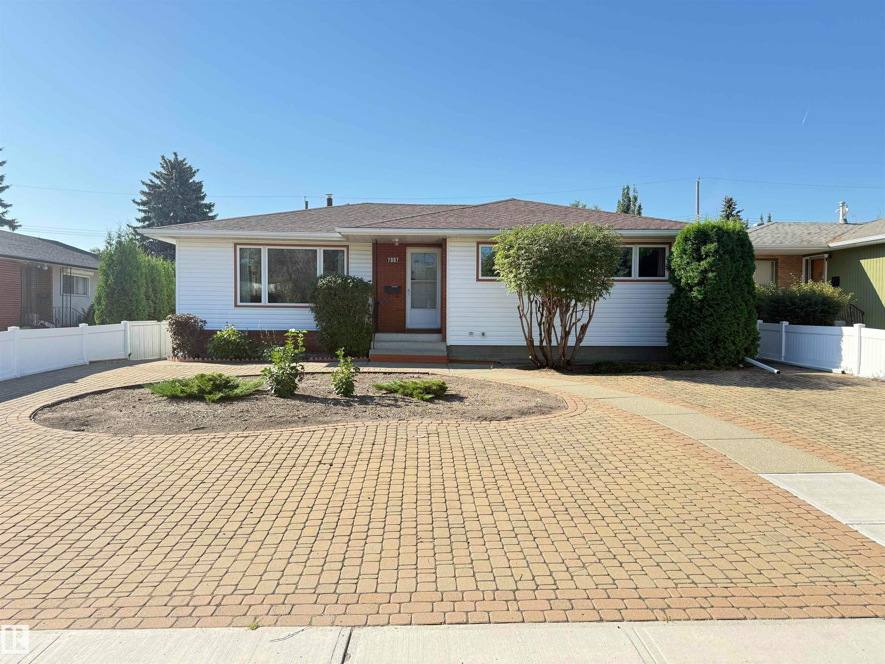7007 91 Avenue, Edmonton, AB, T6B 0R5