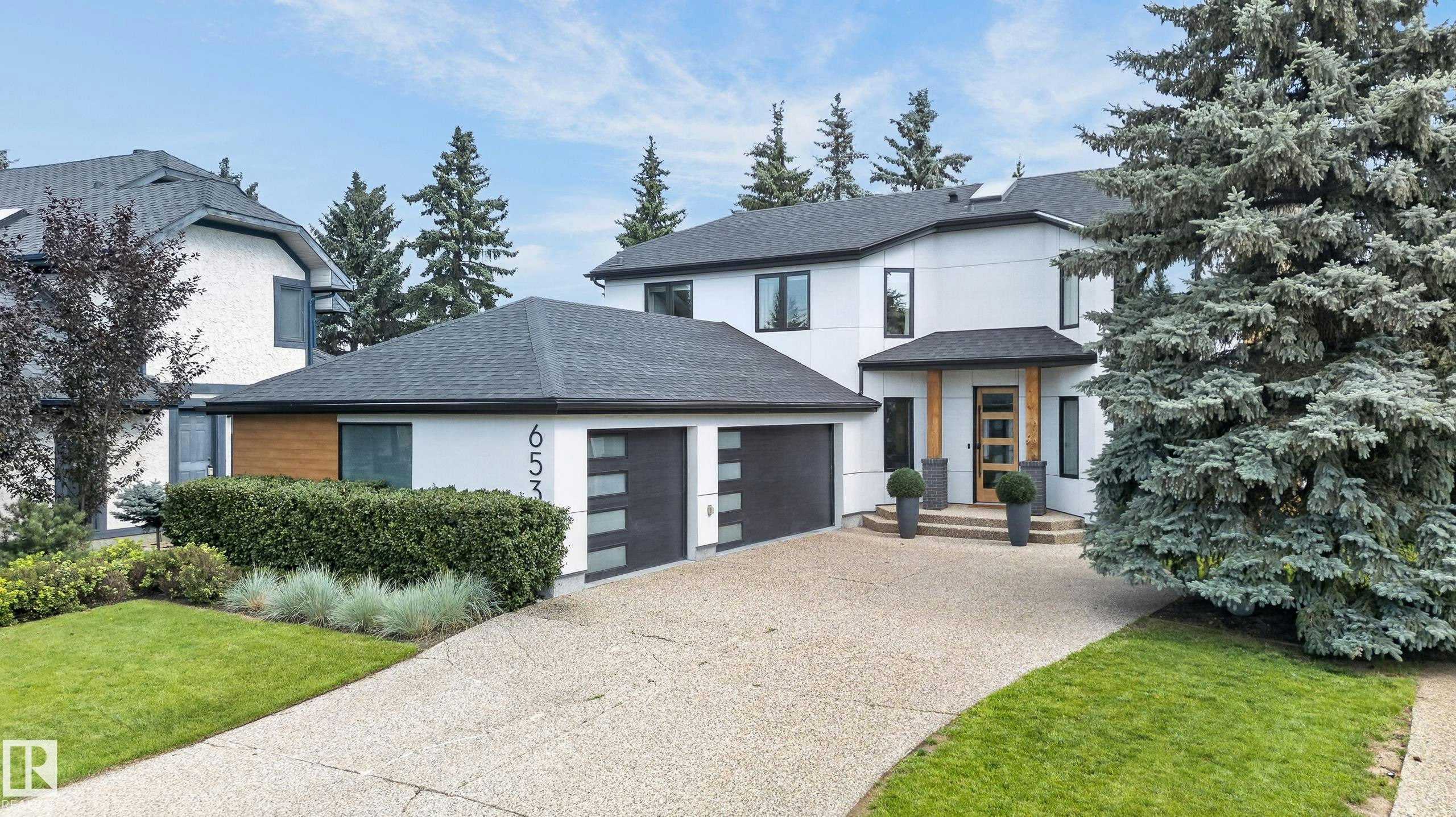 653 Whiston Wynd, Edmonton, AB, T6M 2C3