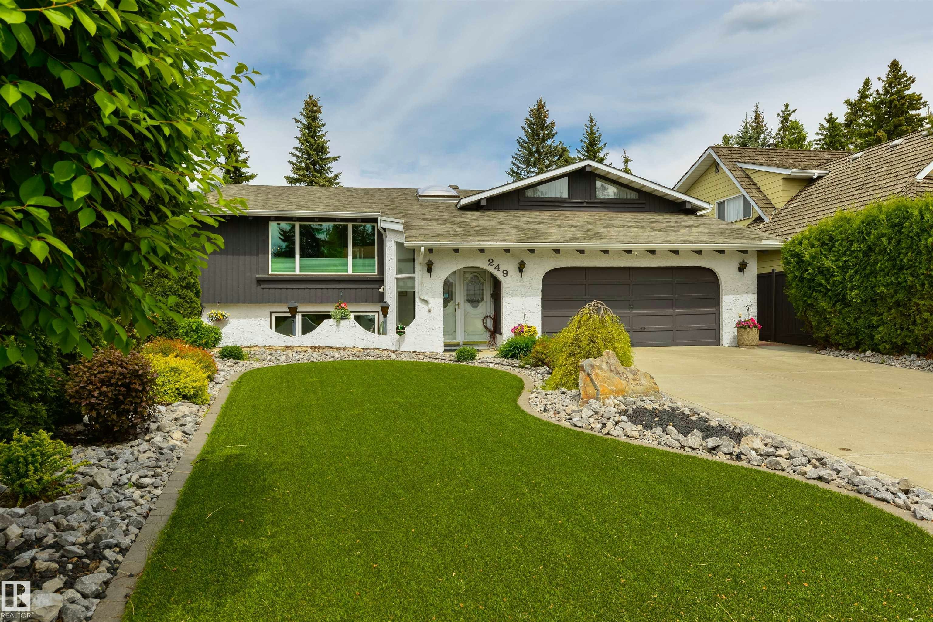 249 Wolf Willow Crescent, Edmonton, AB, T5T 1T3