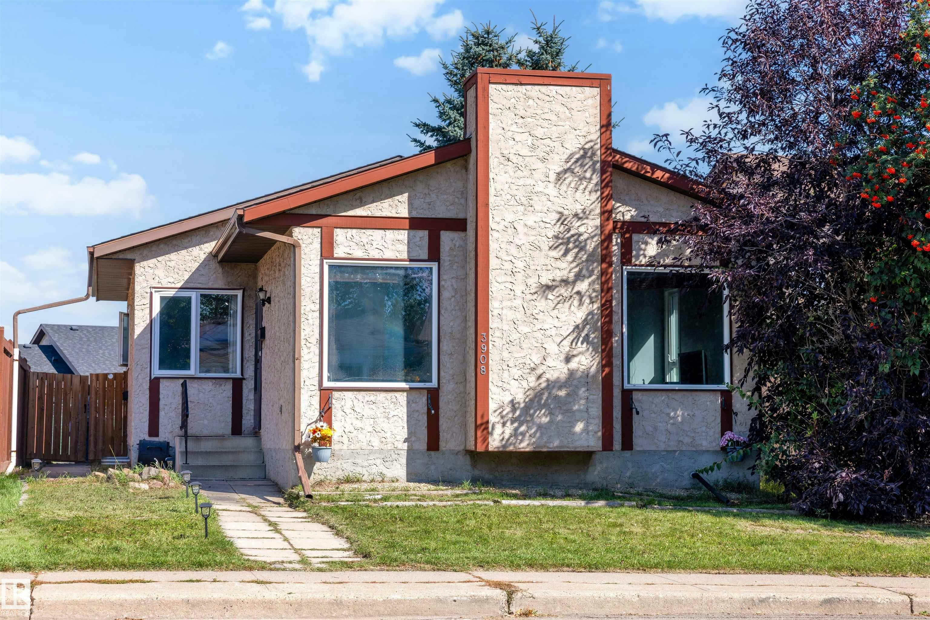 3908 41 Avenue, Edmonton, AB, T6L 5M4