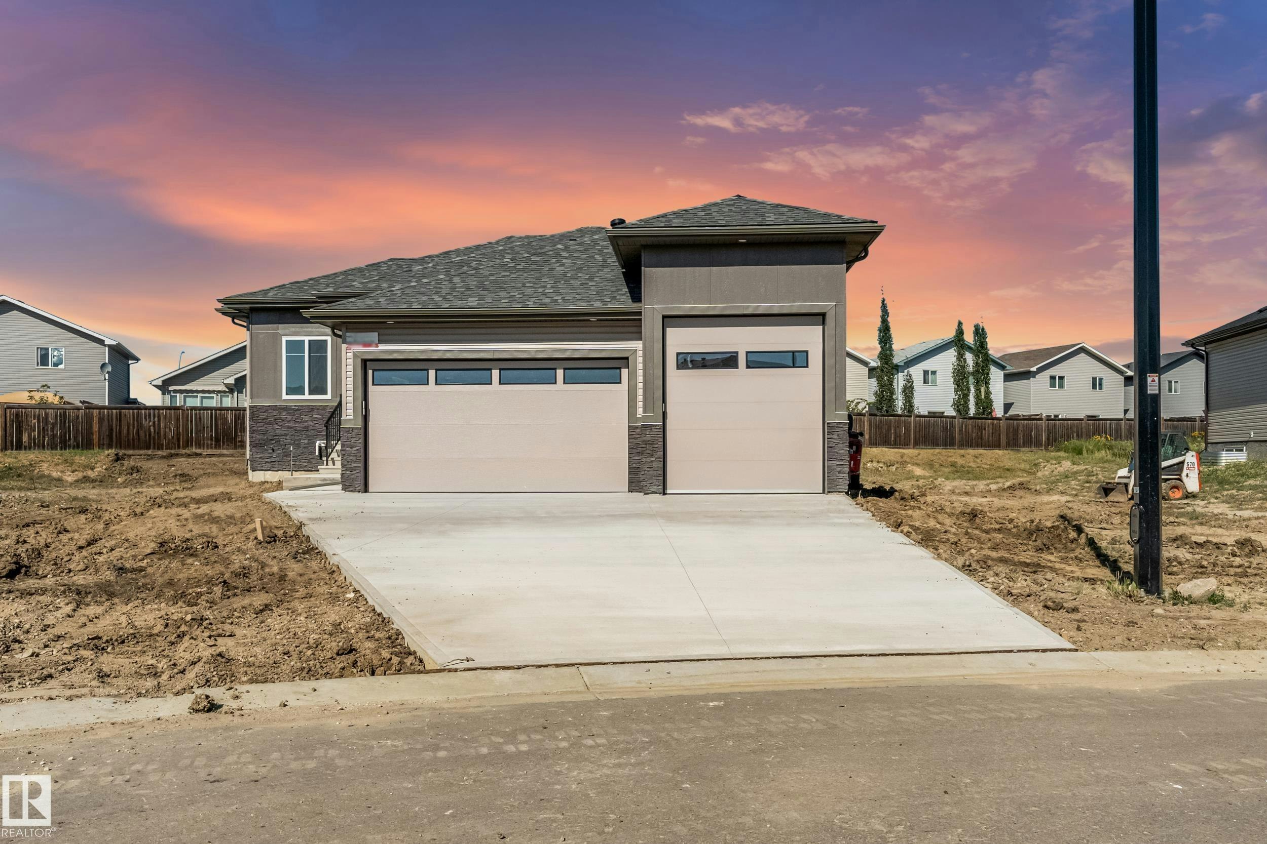 32 Dalquist Bay, Leduc, AB, T9E 1N7