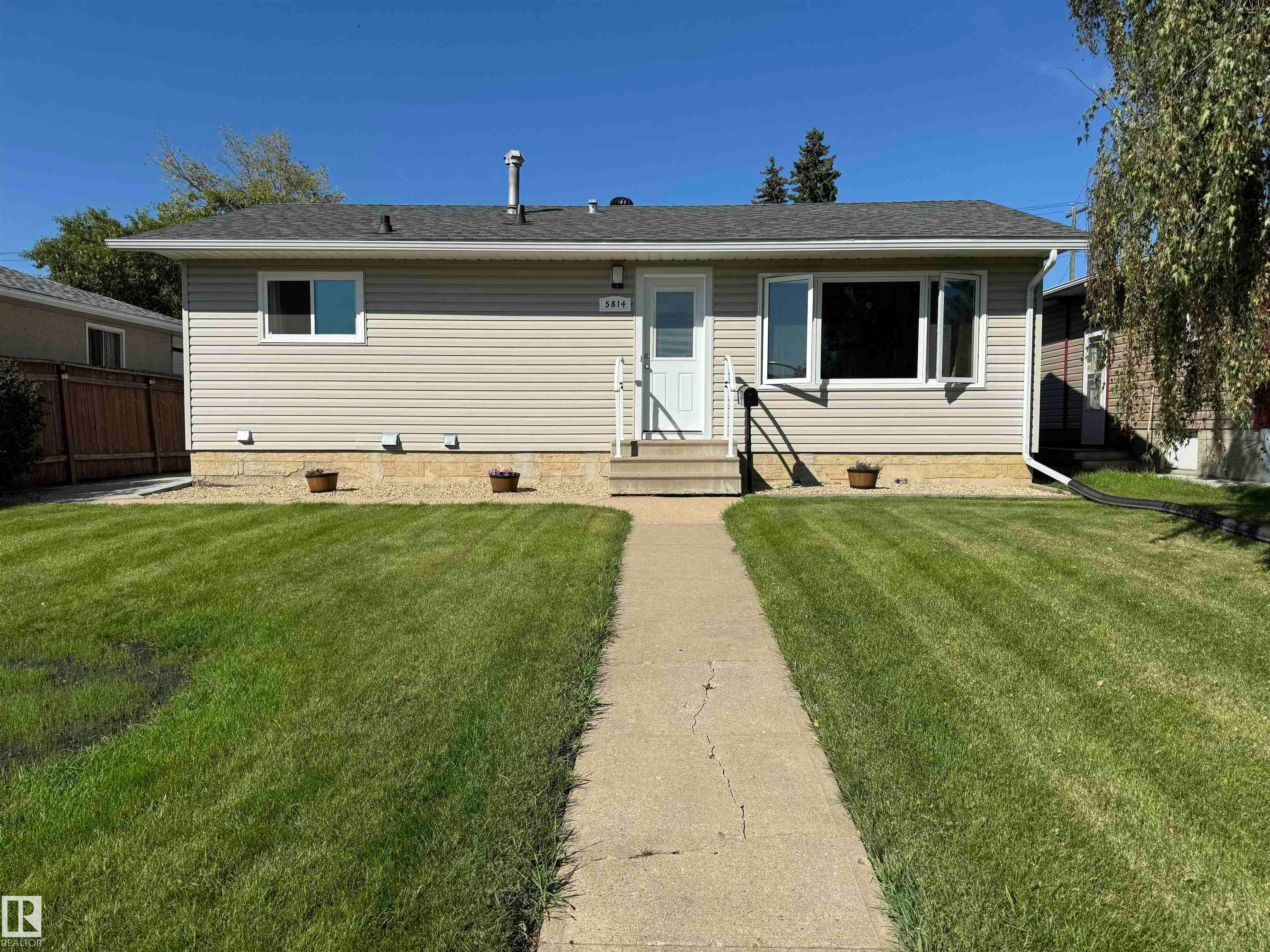 5814 50 Street, Vegreville, AB, T9C 1H3