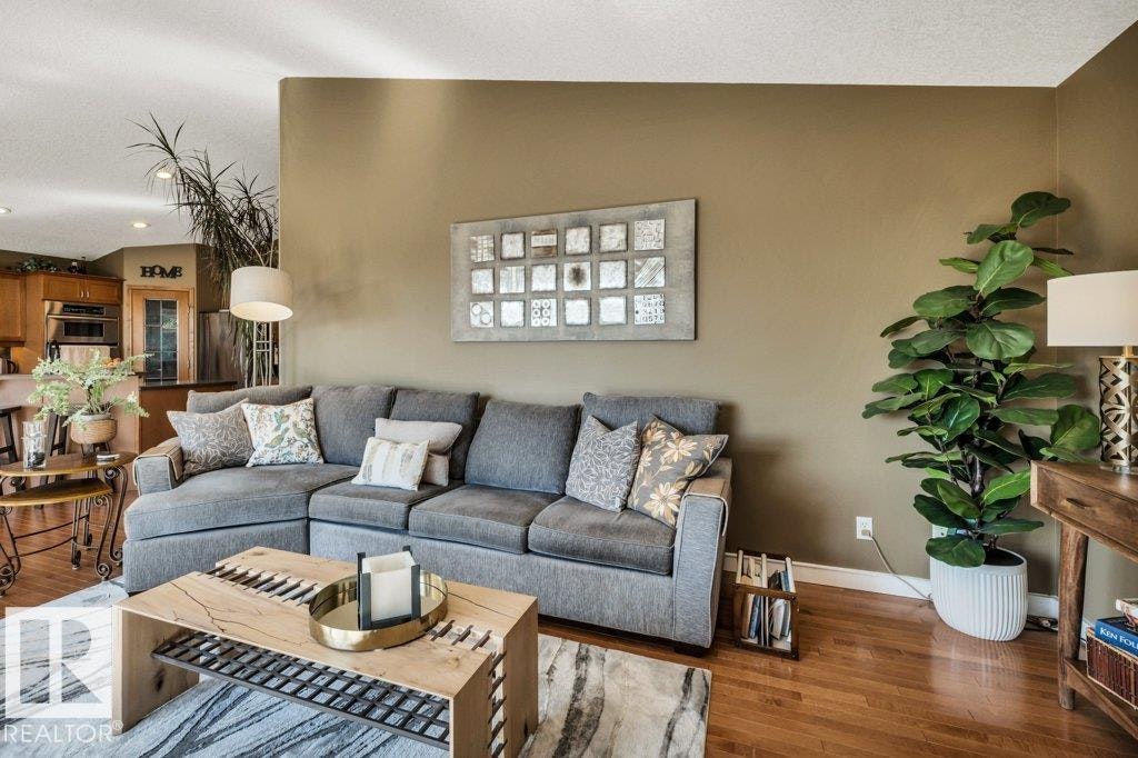 715 Hooke Place, Edmonton, AB, T5A 5H4 - 20