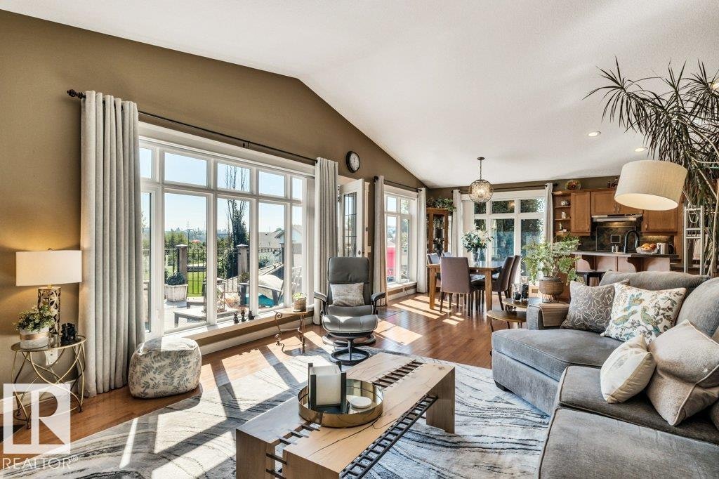 715 Hooke Place, Edmonton, AB, T5A 5H4 - 18