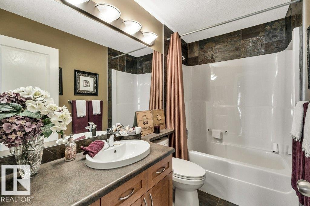 715 Hooke Place, Edmonton, AB, T5A 5H4 - 30