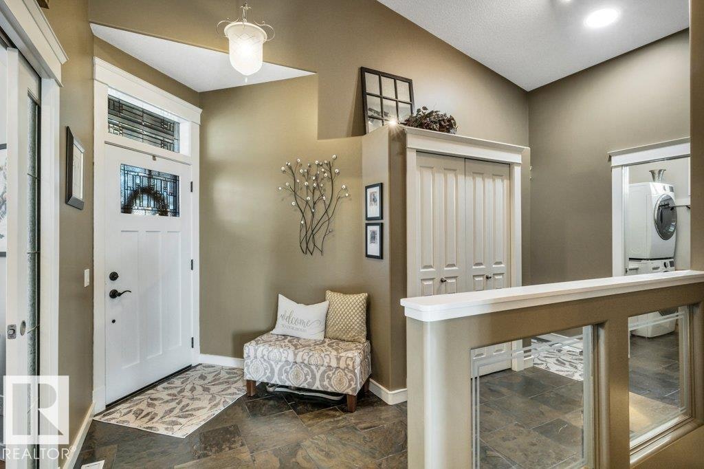 715 Hooke Place, Edmonton, AB, T5A 5H4 - 7