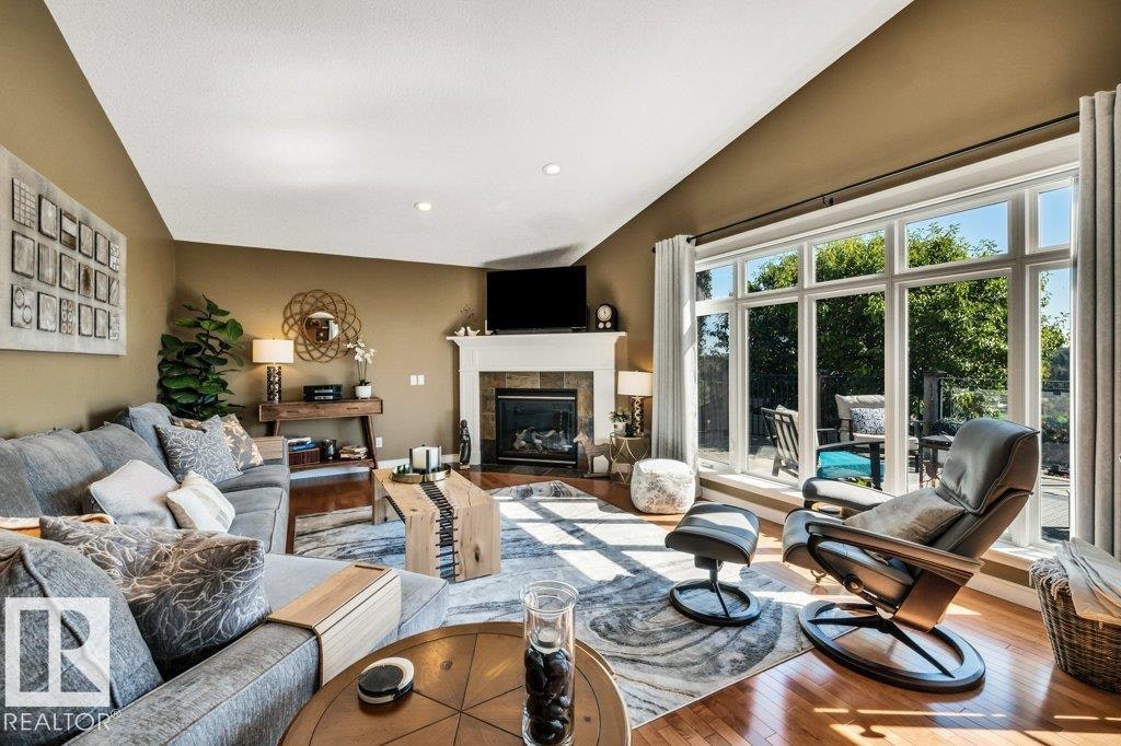 715 Hooke Place, Edmonton, AB, T5A 5H4 - 17