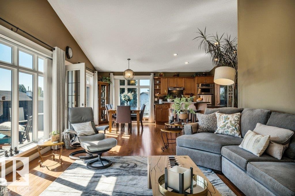715 Hooke Place, Edmonton, AB, T5A 5H4 - 21