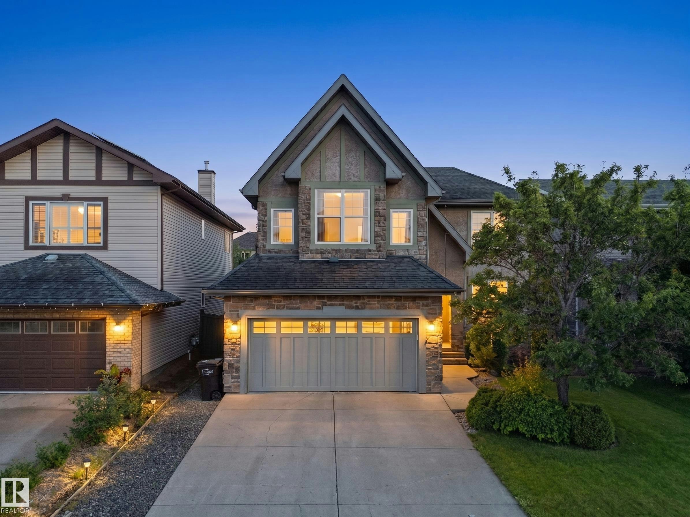 1682 Hector Road, Edmonton, AB, T6R 3B8