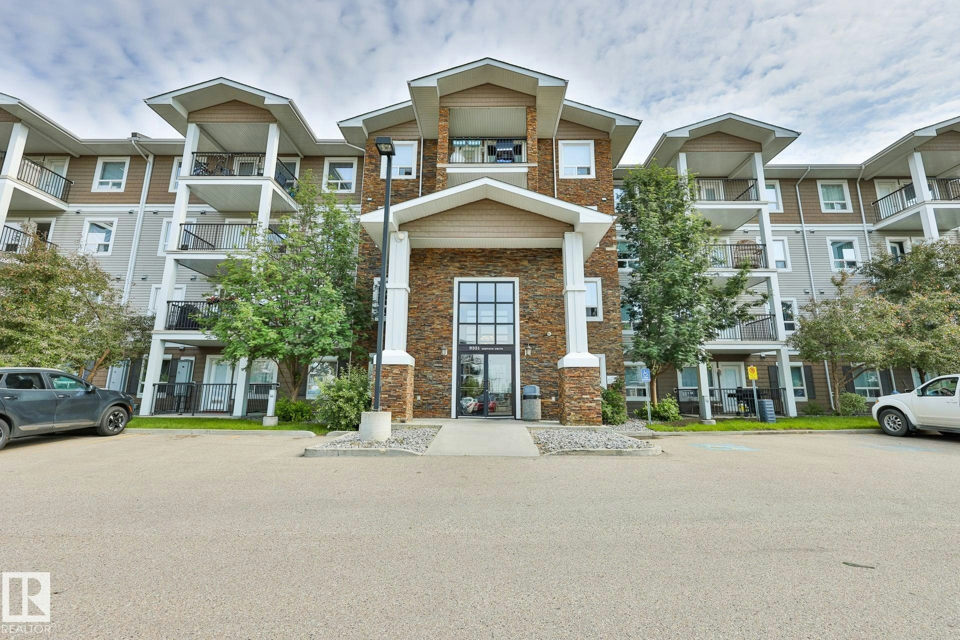 3320-9351 Simpson Drive, Edmonton, AB, T6R 0N4