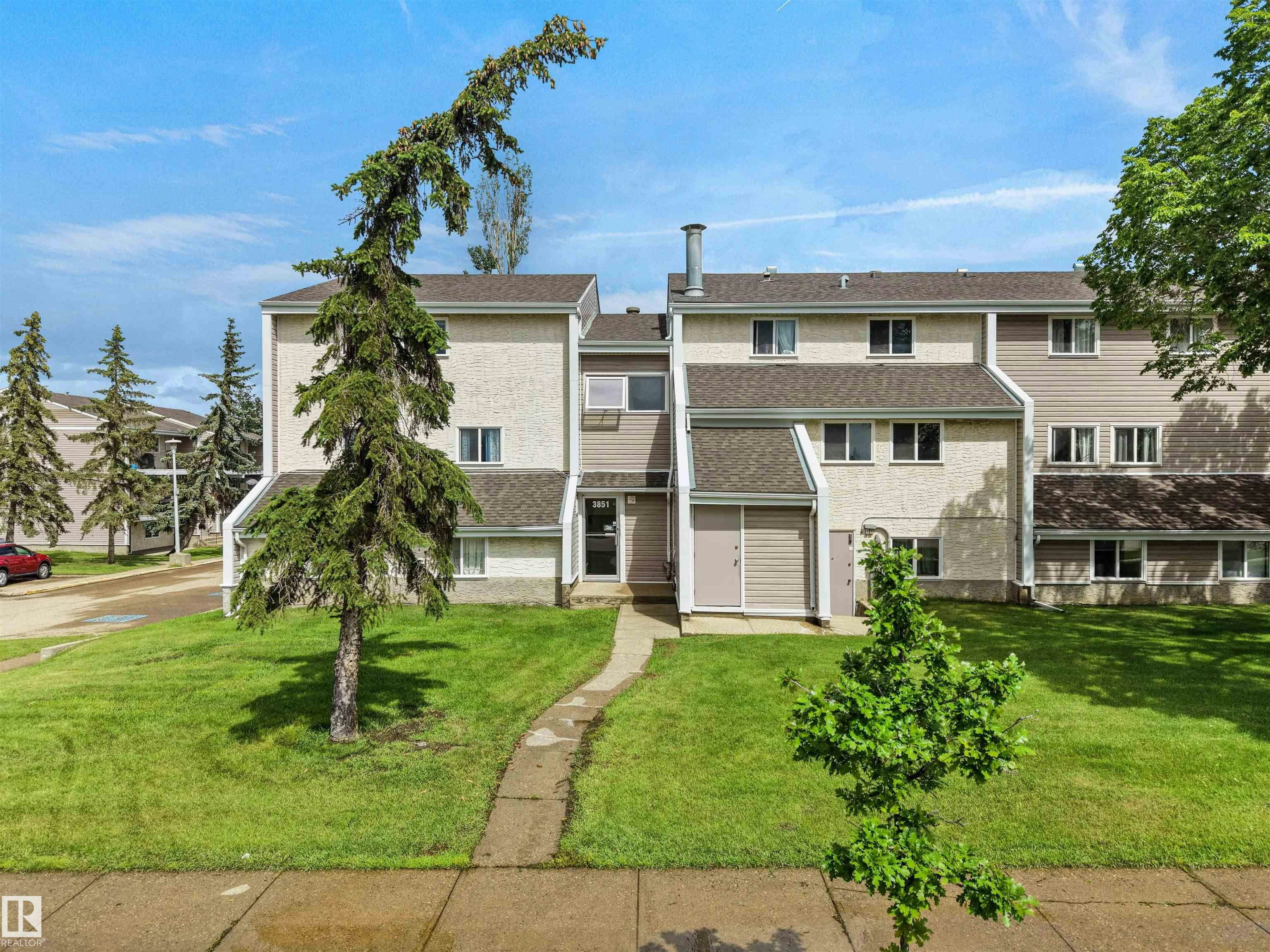 4-3851 76 Street, Edmonton, AB, T6K 2P9