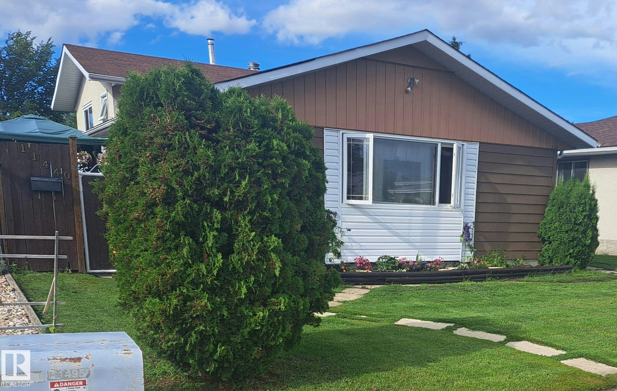 11440 144 Avenue, Edmonton, AB, T5X 1L8
