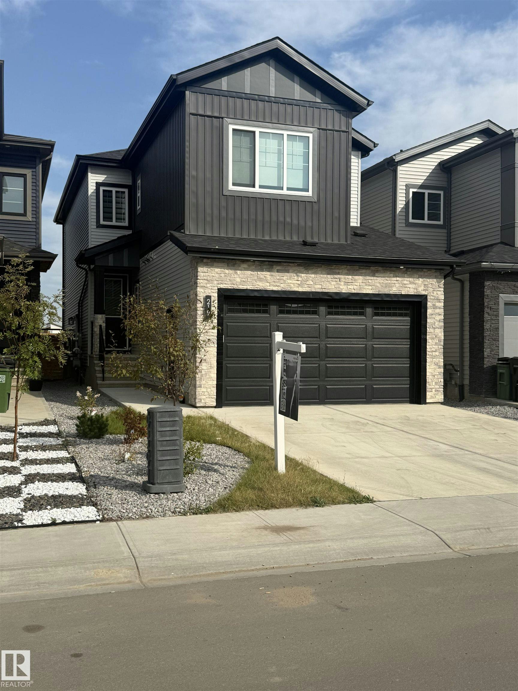 219 28 Street, Edmonton, AB, T6X 3E4