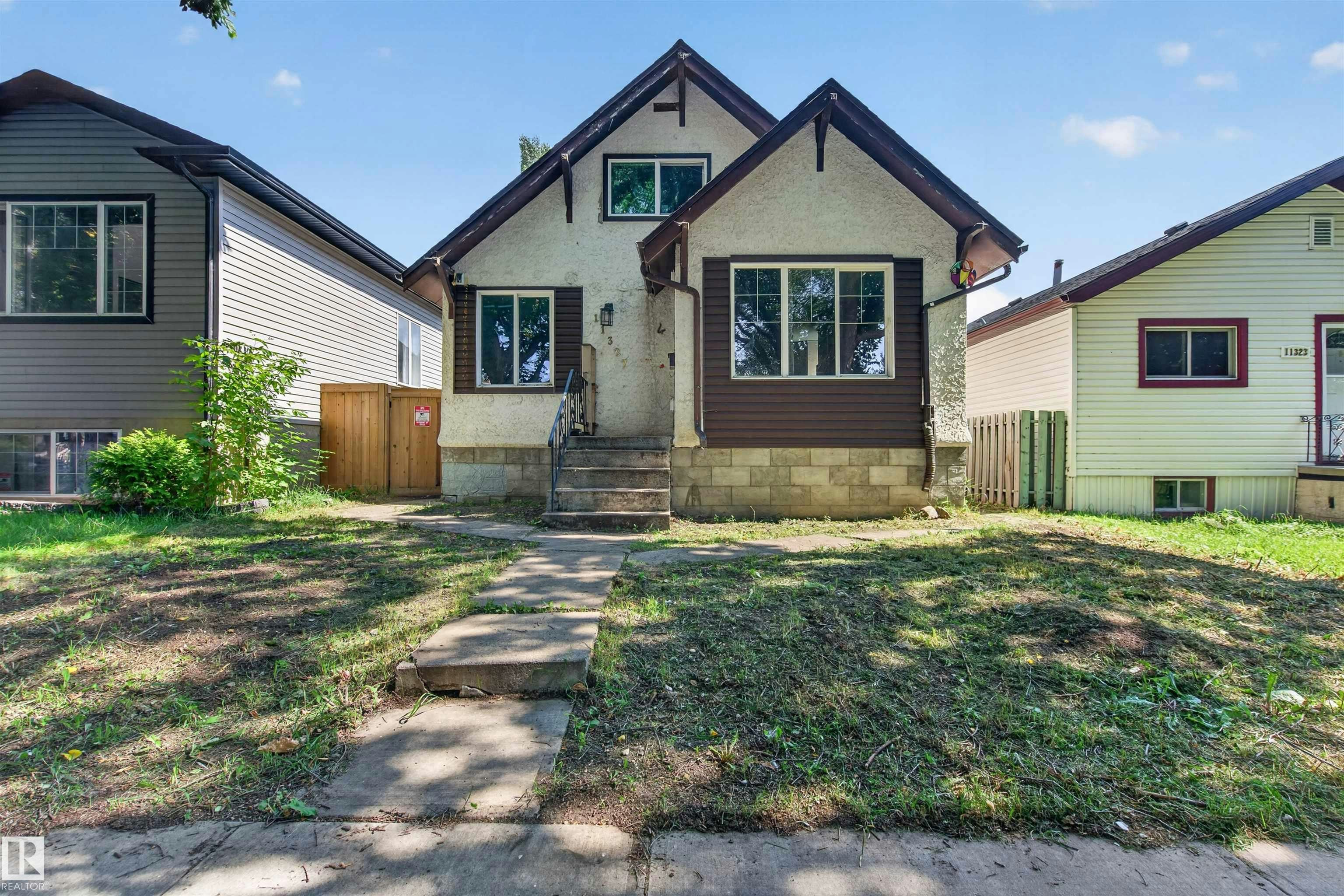 11327 89 Street, Edmonton, AB, T5B 3T5