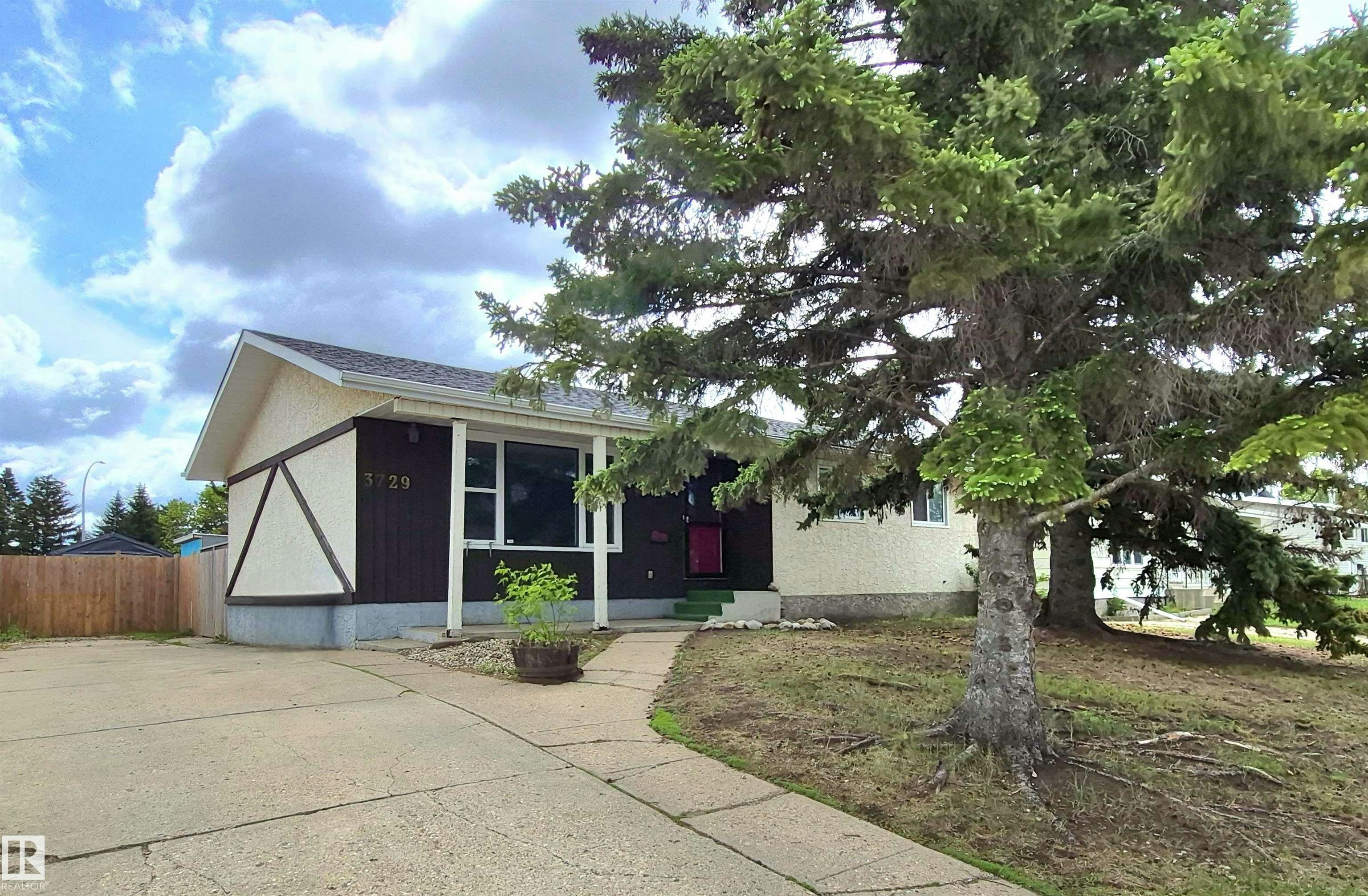 3729 54 Street, Wetaskiwin, AB, T9A 2L1
