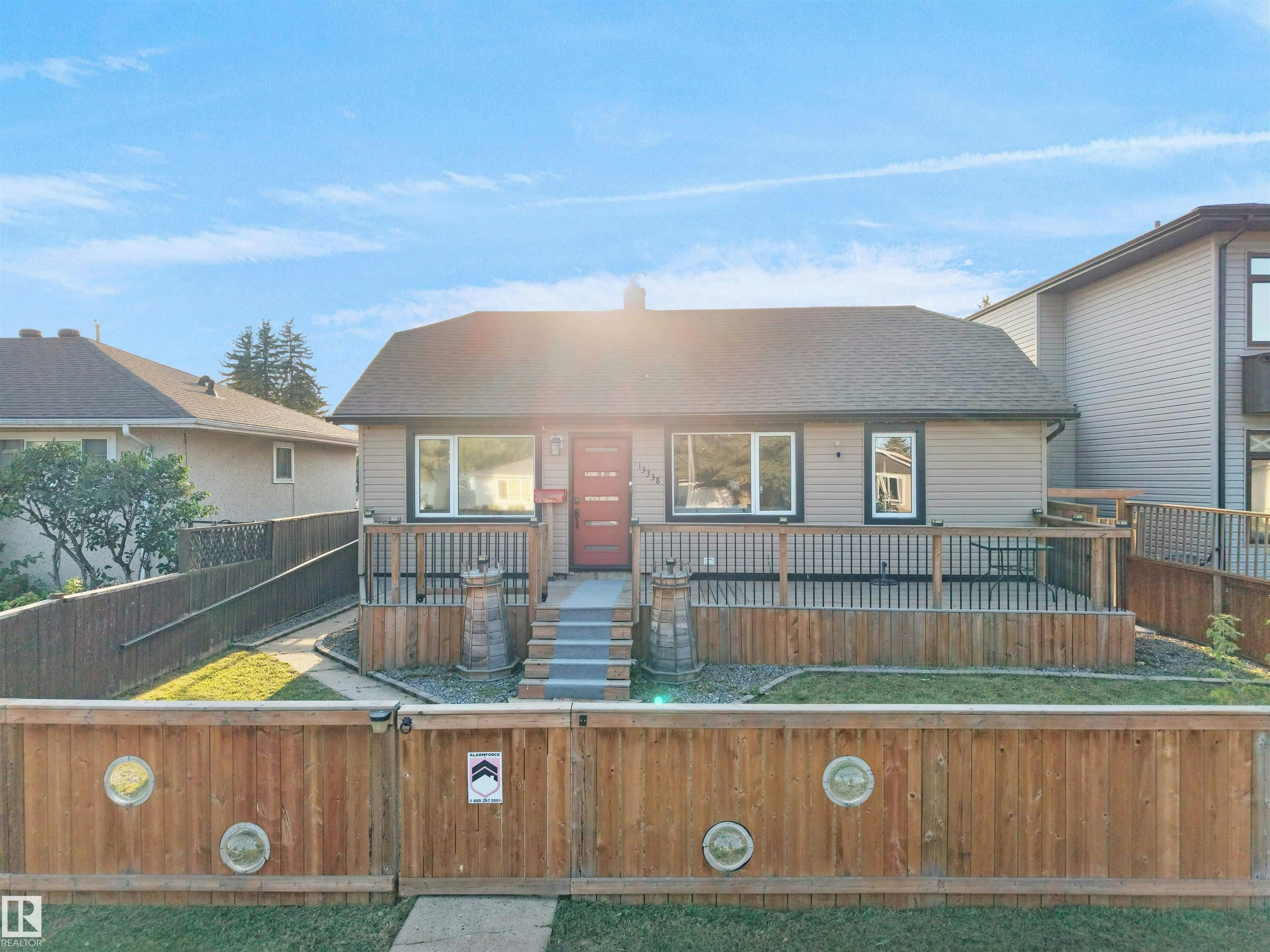13338 131 Street, Edmonton, AB, T5L 1N7
