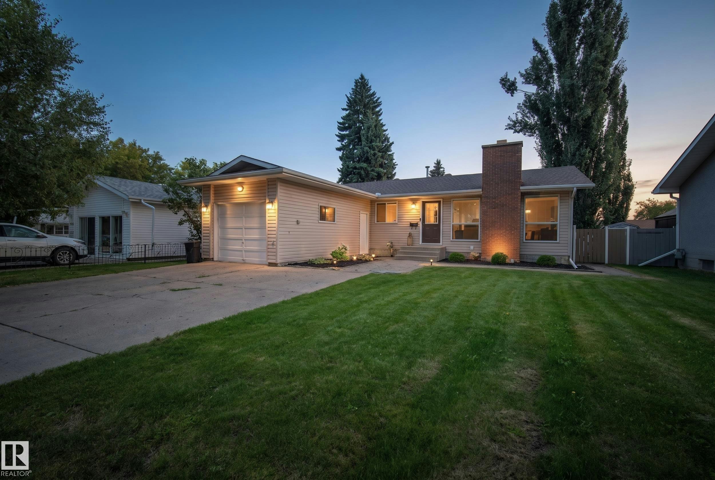 152 Mission Avenue, St. Albert, AB, T8N 2C7