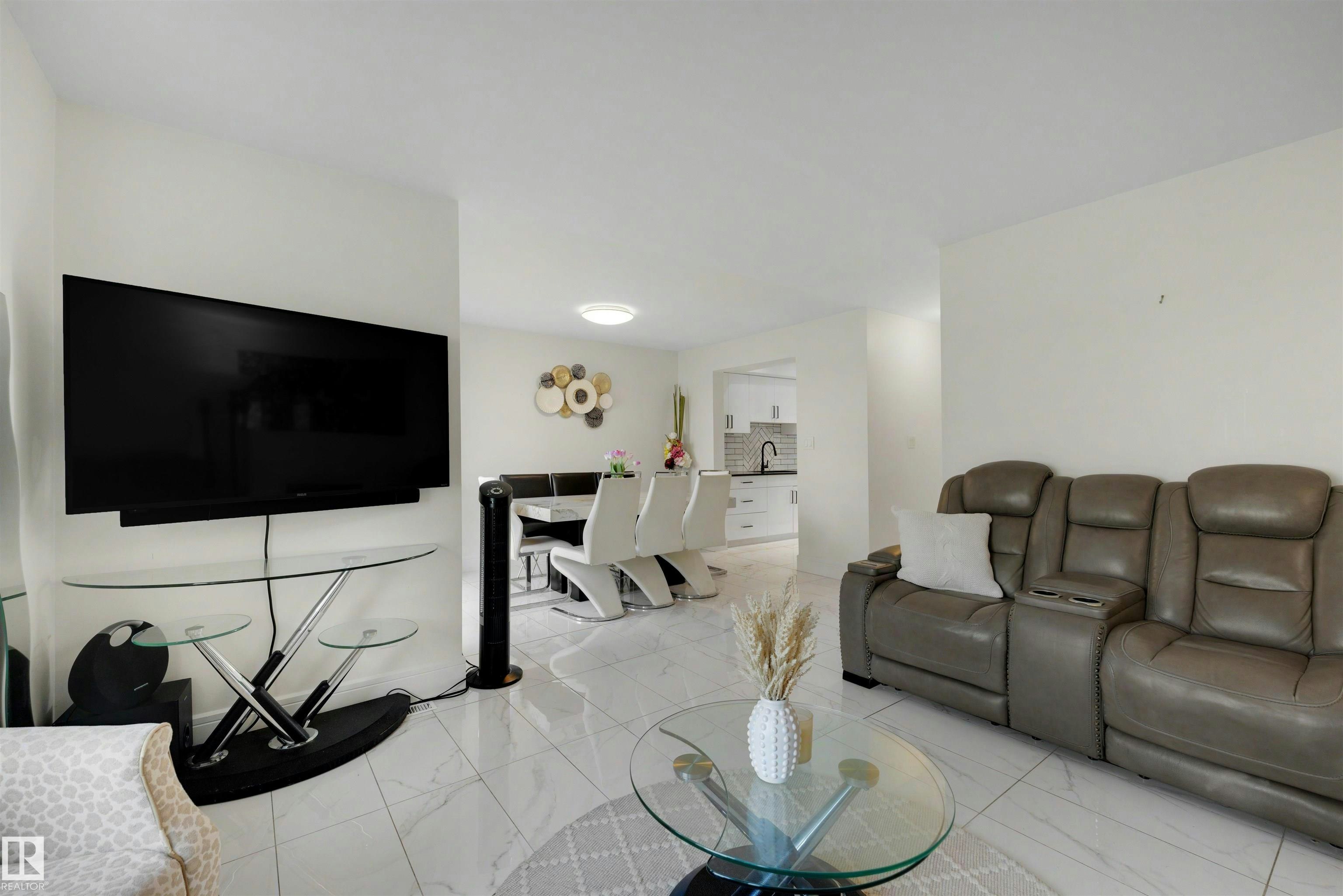 17-3520 60 Street, Edmonton, AB, T6L 6H5