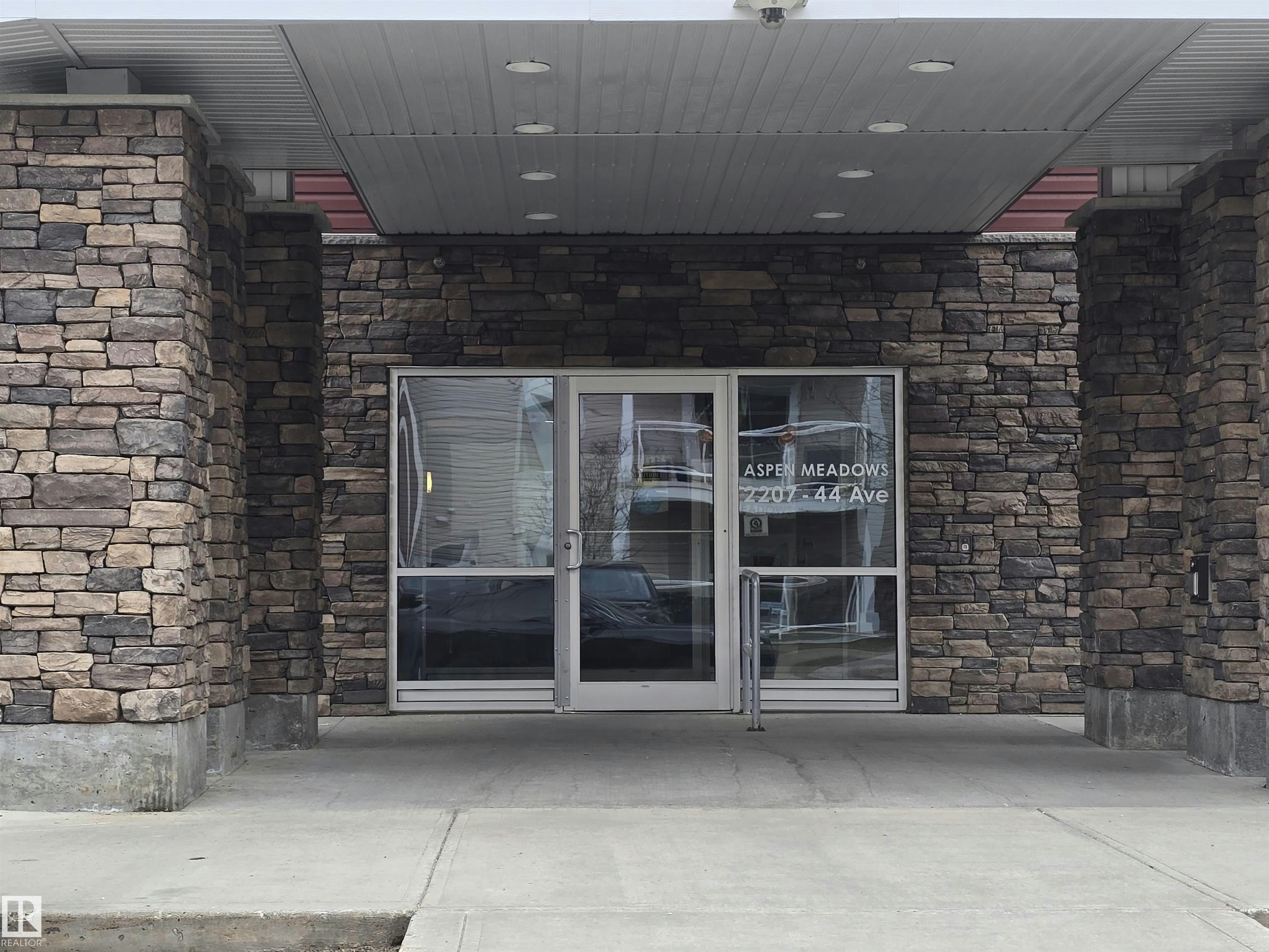 2207 44 Avenue, Edmonton, AB, T6T 0W6