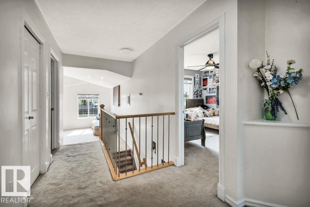 2426 34a Avenue, Edmonton, AB, T6T 0B1 - 25