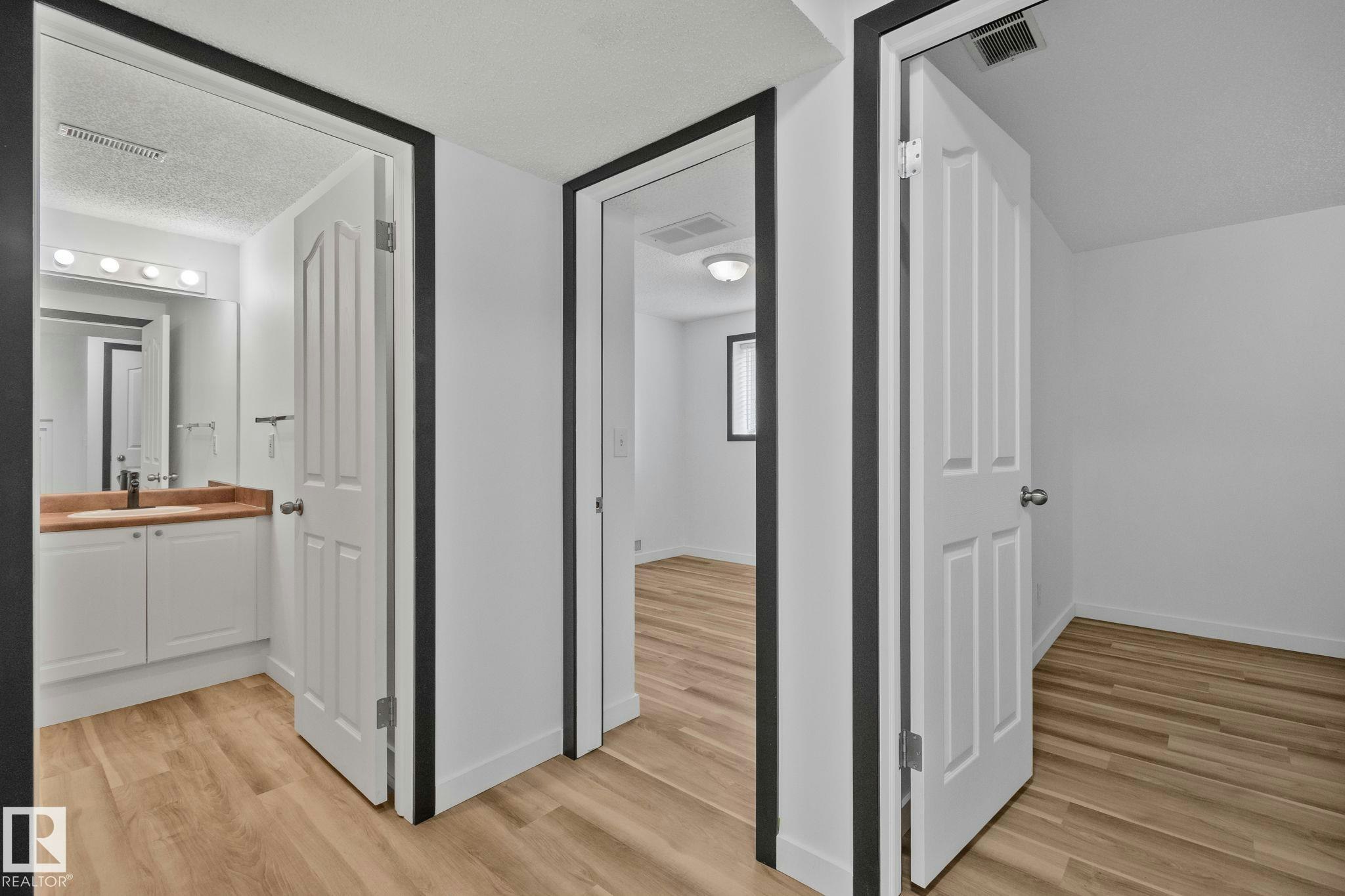 15055 128 Street, Edmonton, AB, T6V 1E8 - 11