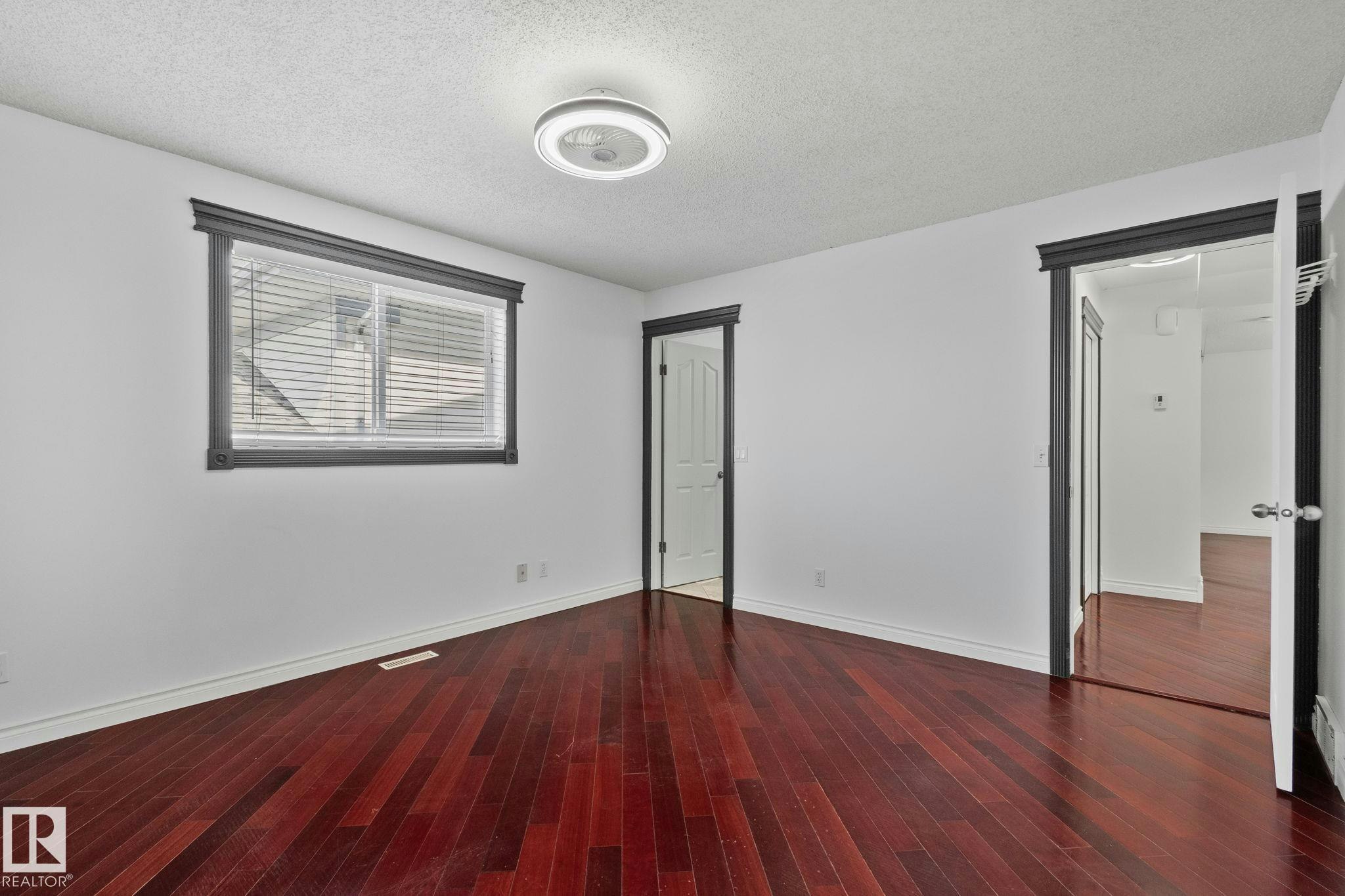 15055 128 Street, Edmonton, AB, T6V 1E8 - 31