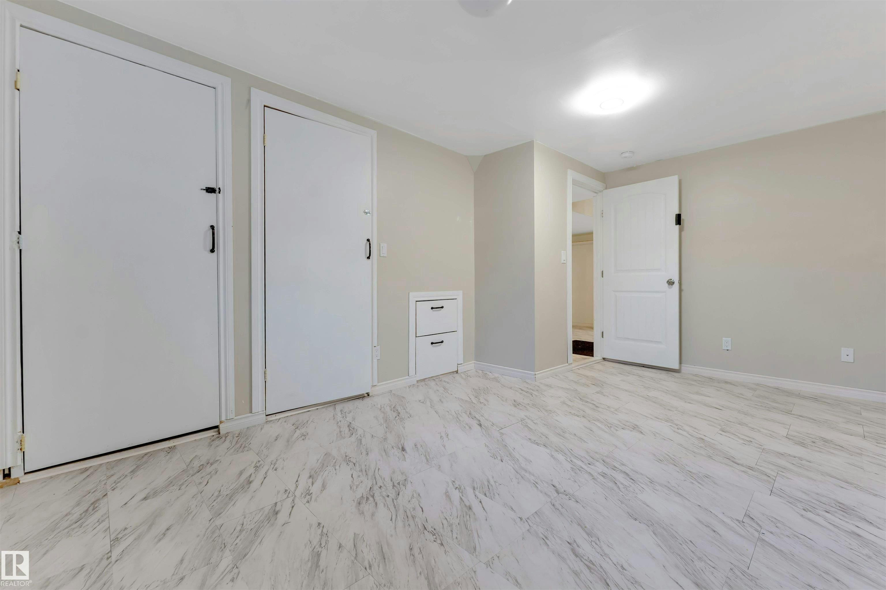 1124 37a Avenue, Edmonton, AB, T6T 0E7 - 32