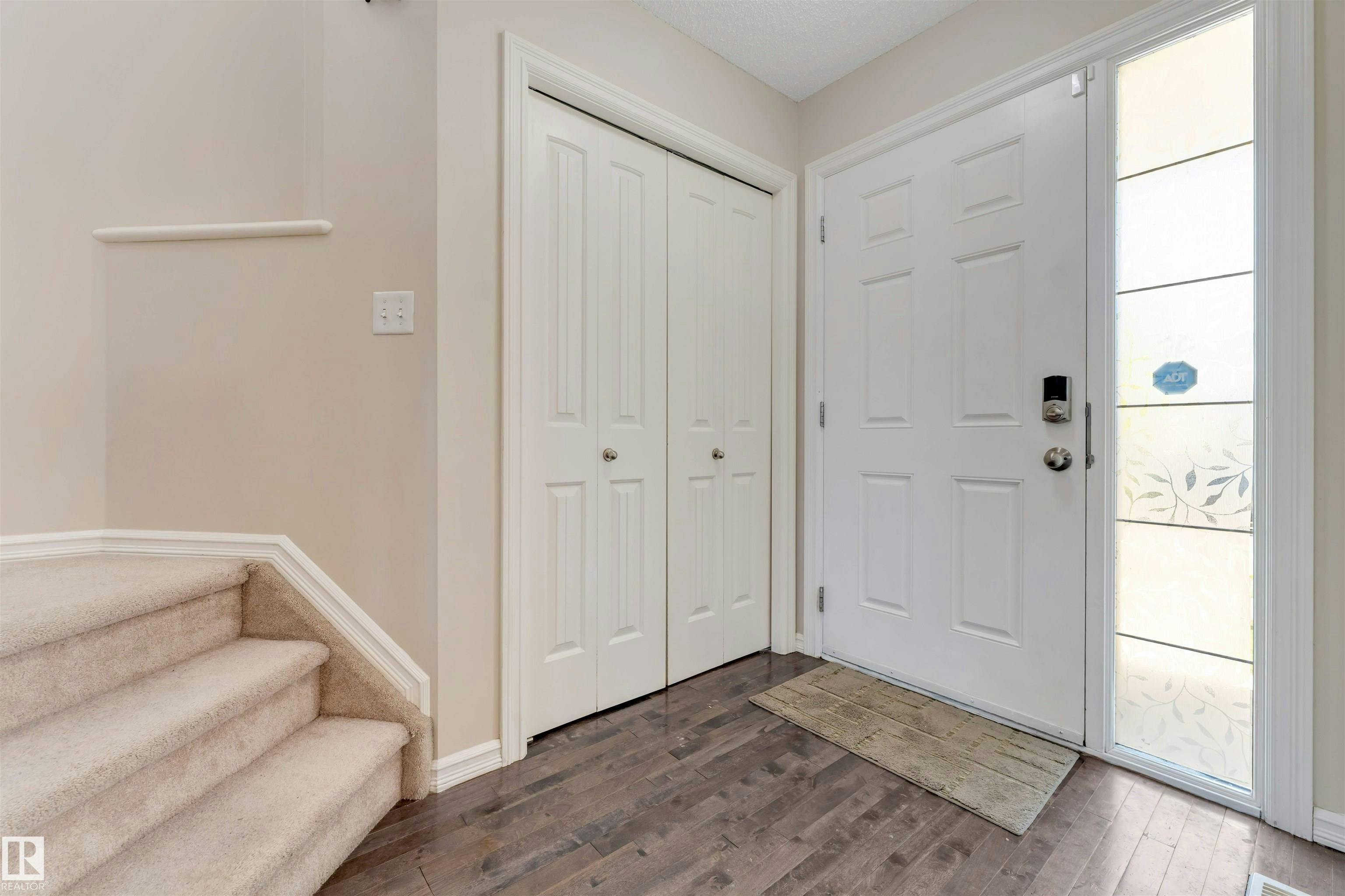 1124 37a Avenue, Edmonton, AB, T6T 0E7 - 9