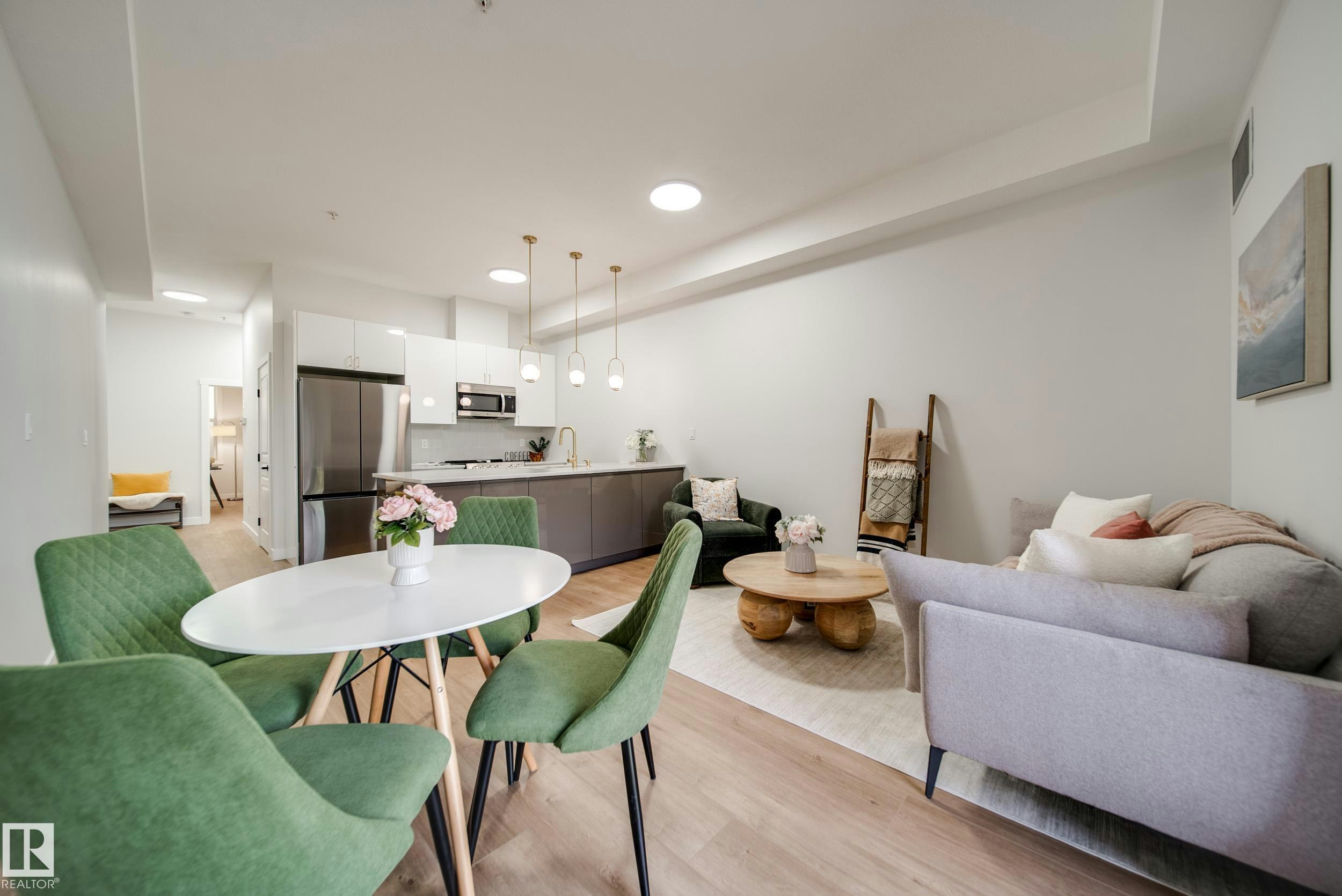 228-10531 117 Street, Edmonton, AB, T5H 0A8