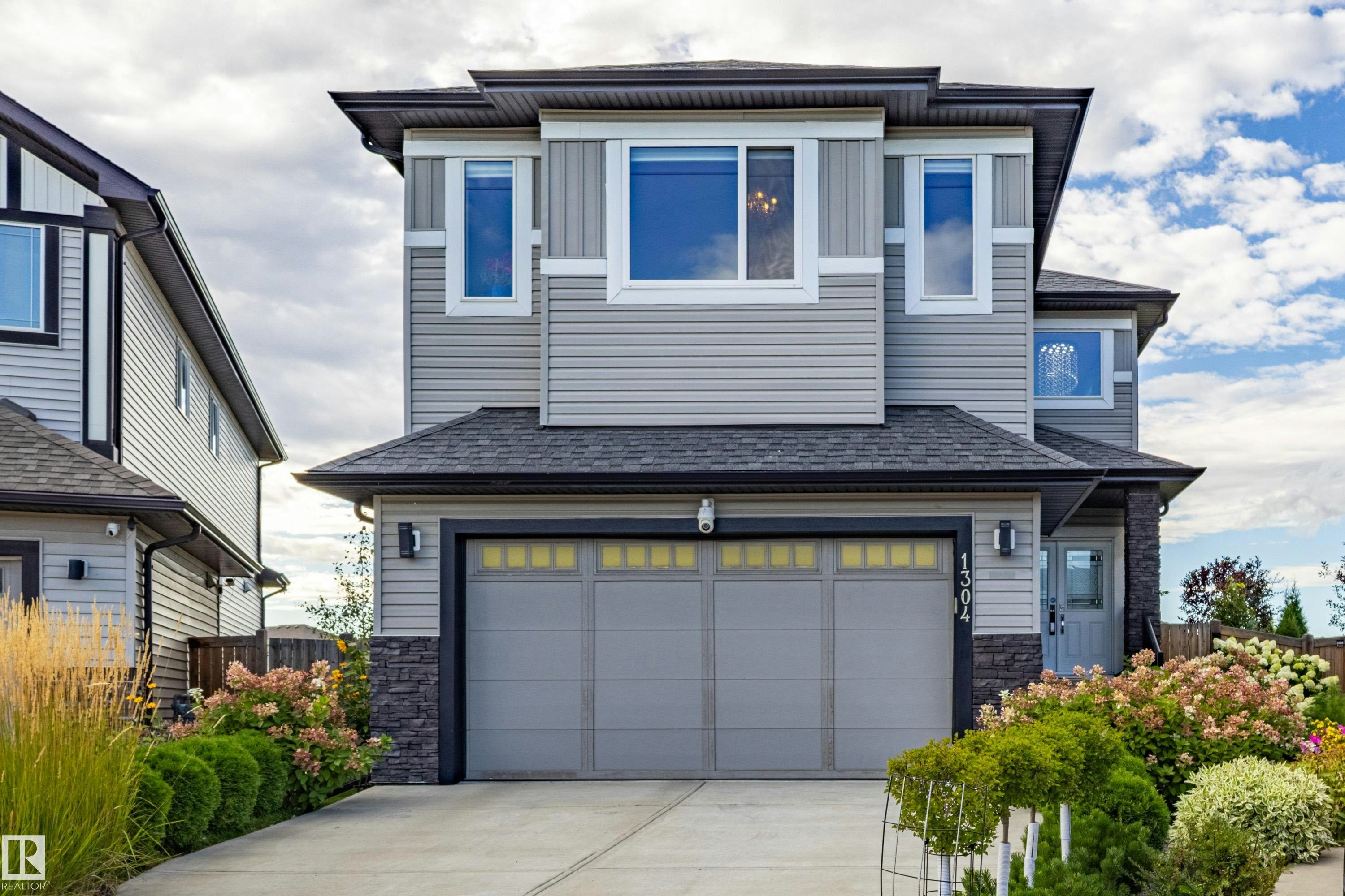 1304 165 Street, Edmonton, AB, T6W 3S6