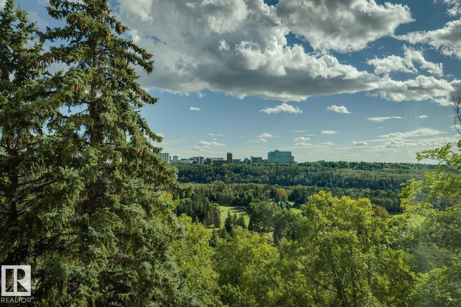 501-10010 119 Street, Edmonton, AB, T5K 1Y8