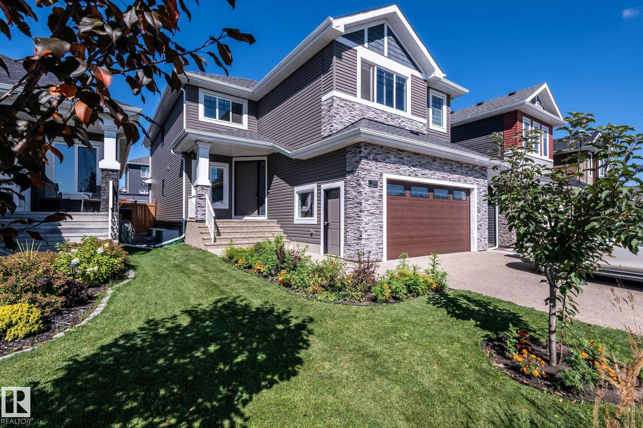 3711 Hummingbird Way NW, Edmonton, AB, T5S 0M9