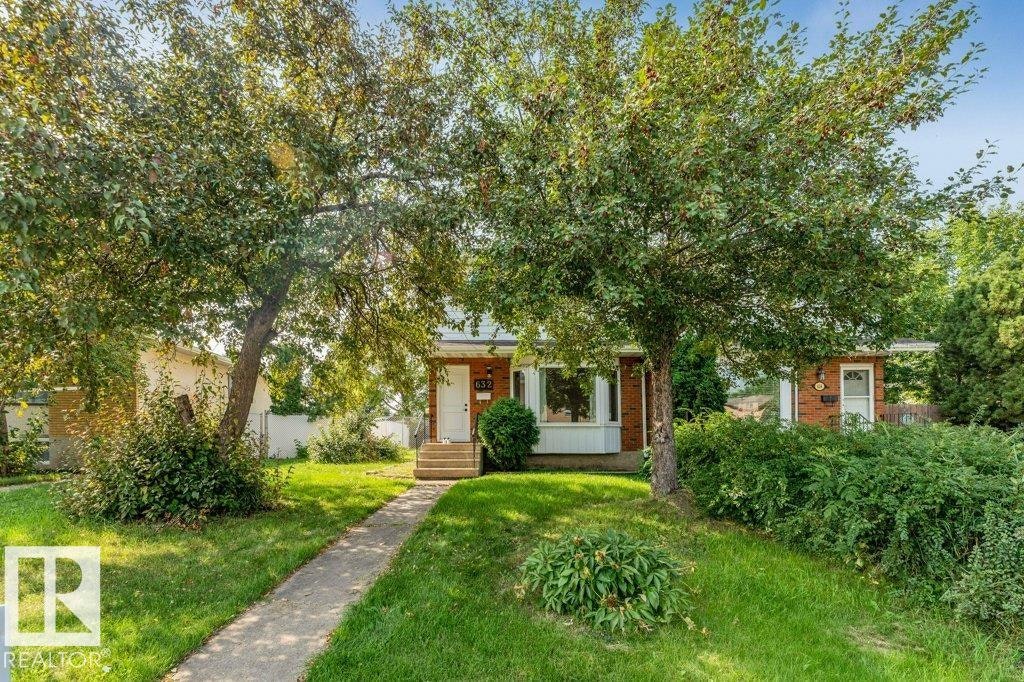 632 Knottwood Road W, Edmonton, AB, T6K 1W8