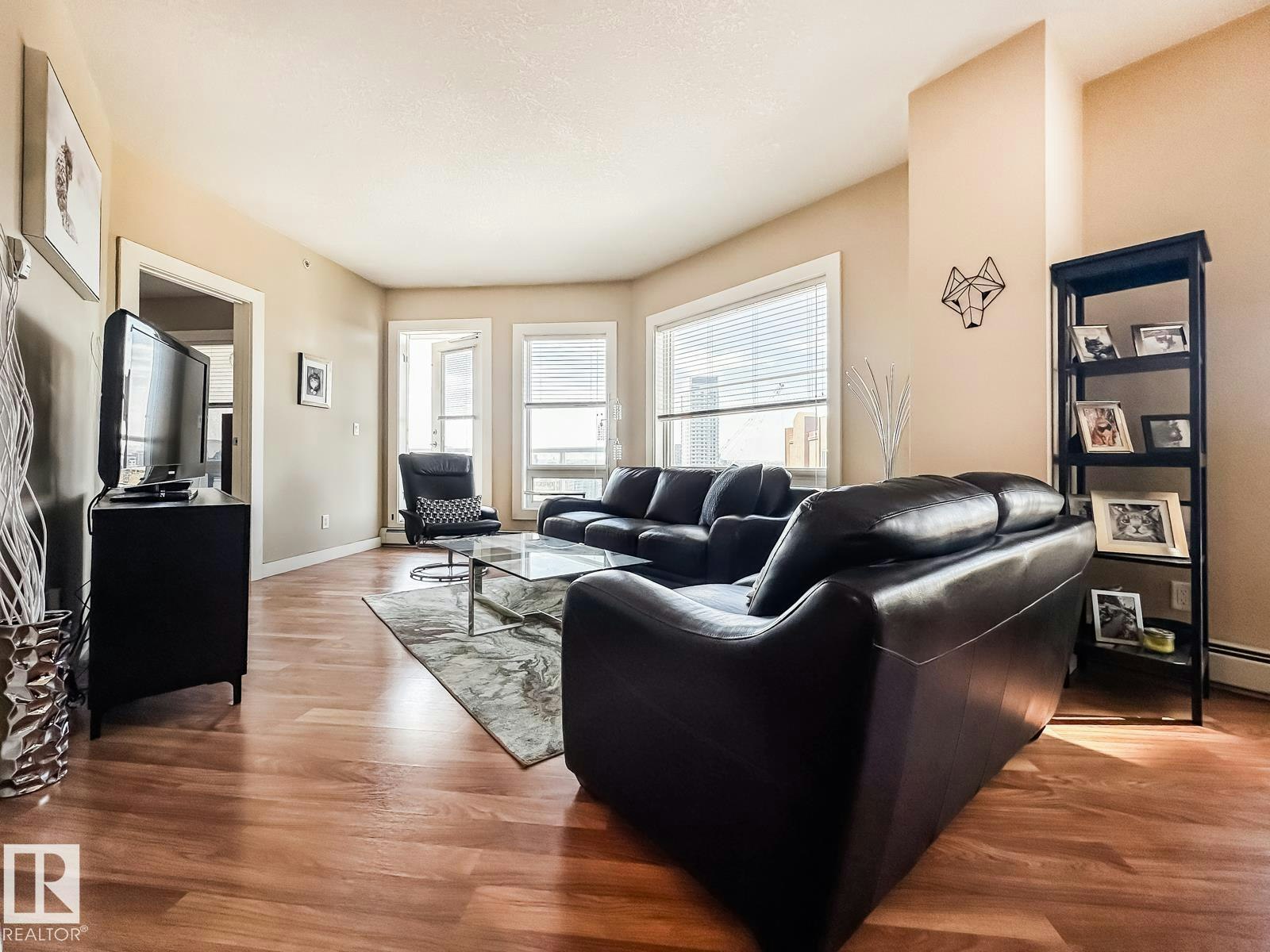 1901-10136 104 Street - 3