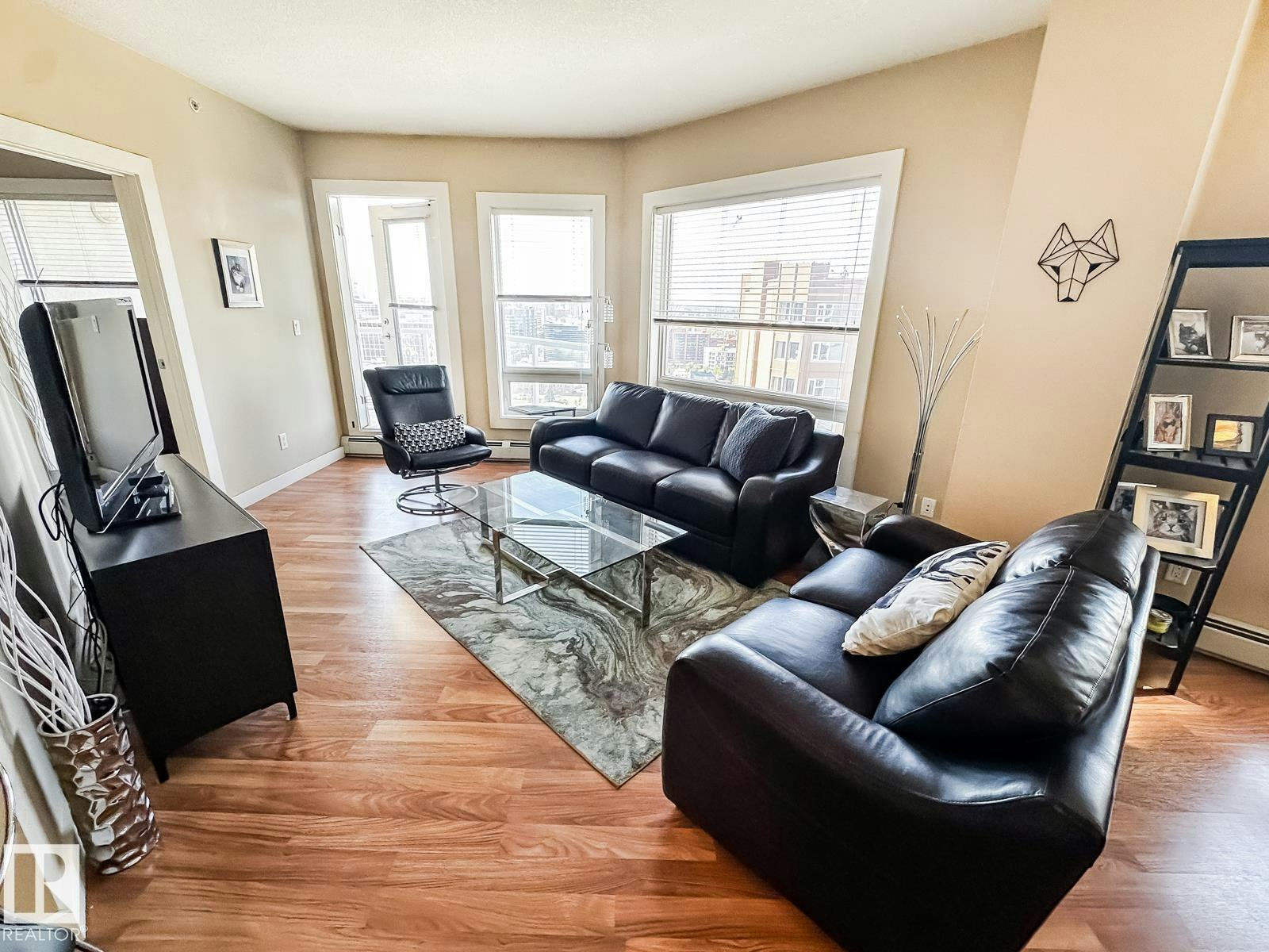 1901-10136 104 Street - 5