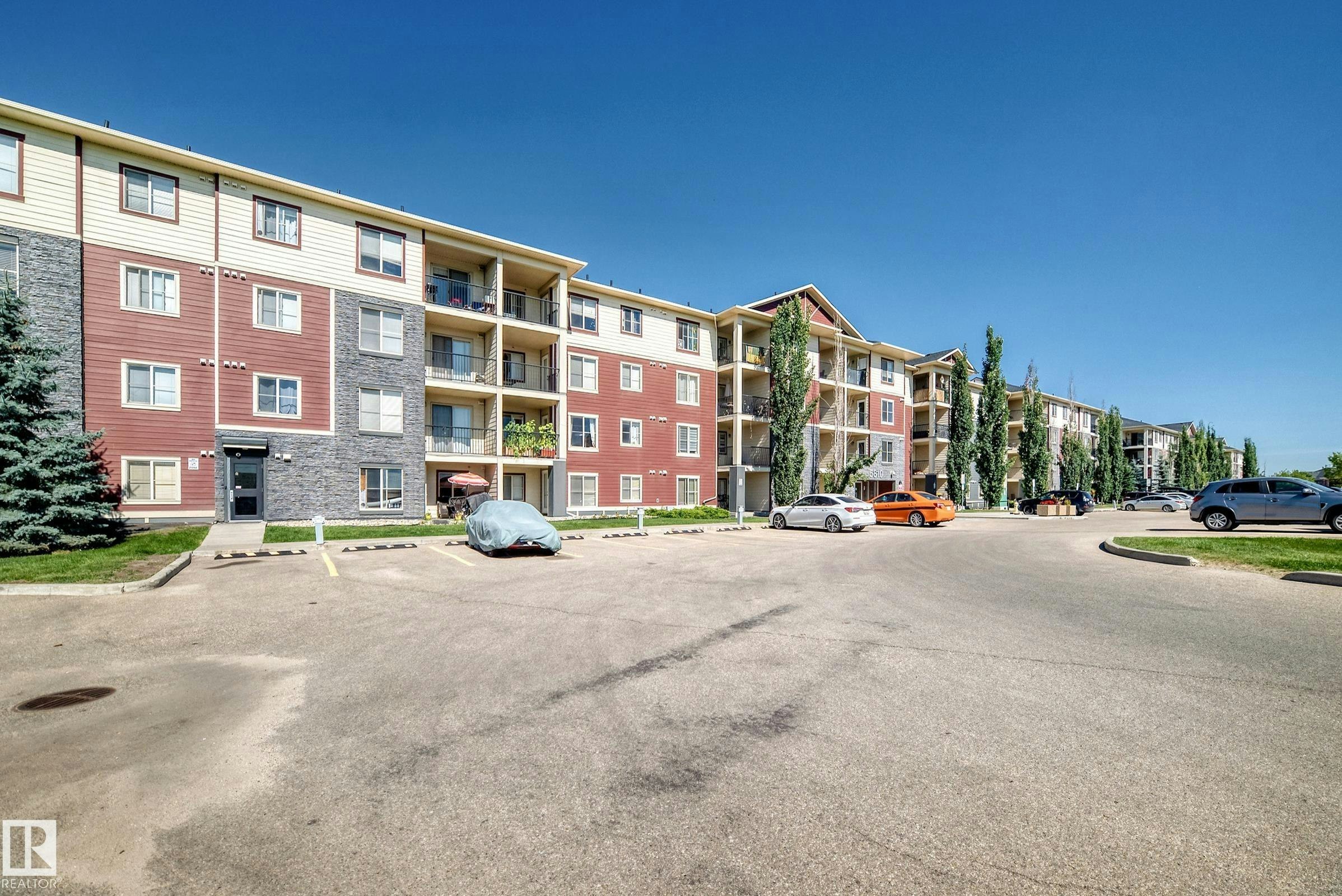 218-5810 Mullen Place NW, Edmonton, AB, T6R 0W3