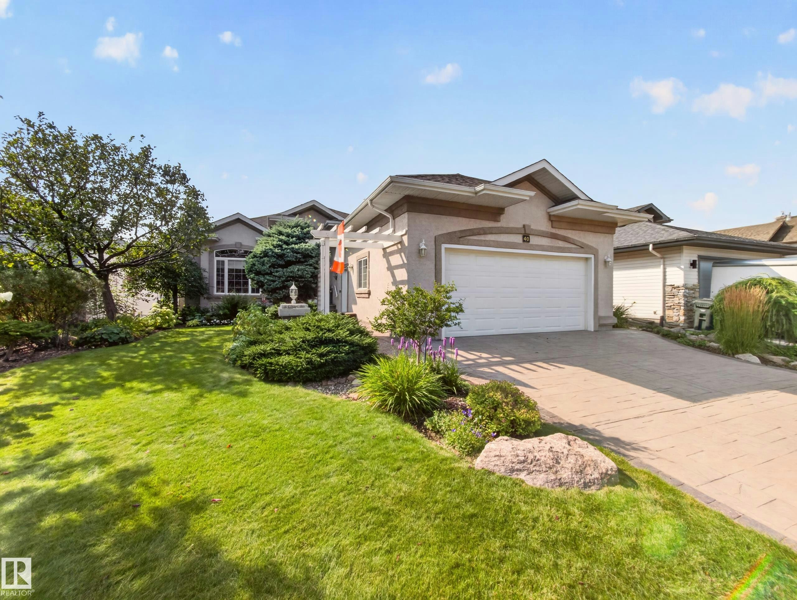 40 Meadowview Point(e), Rural Strathcona County, AB, T8H 2E8