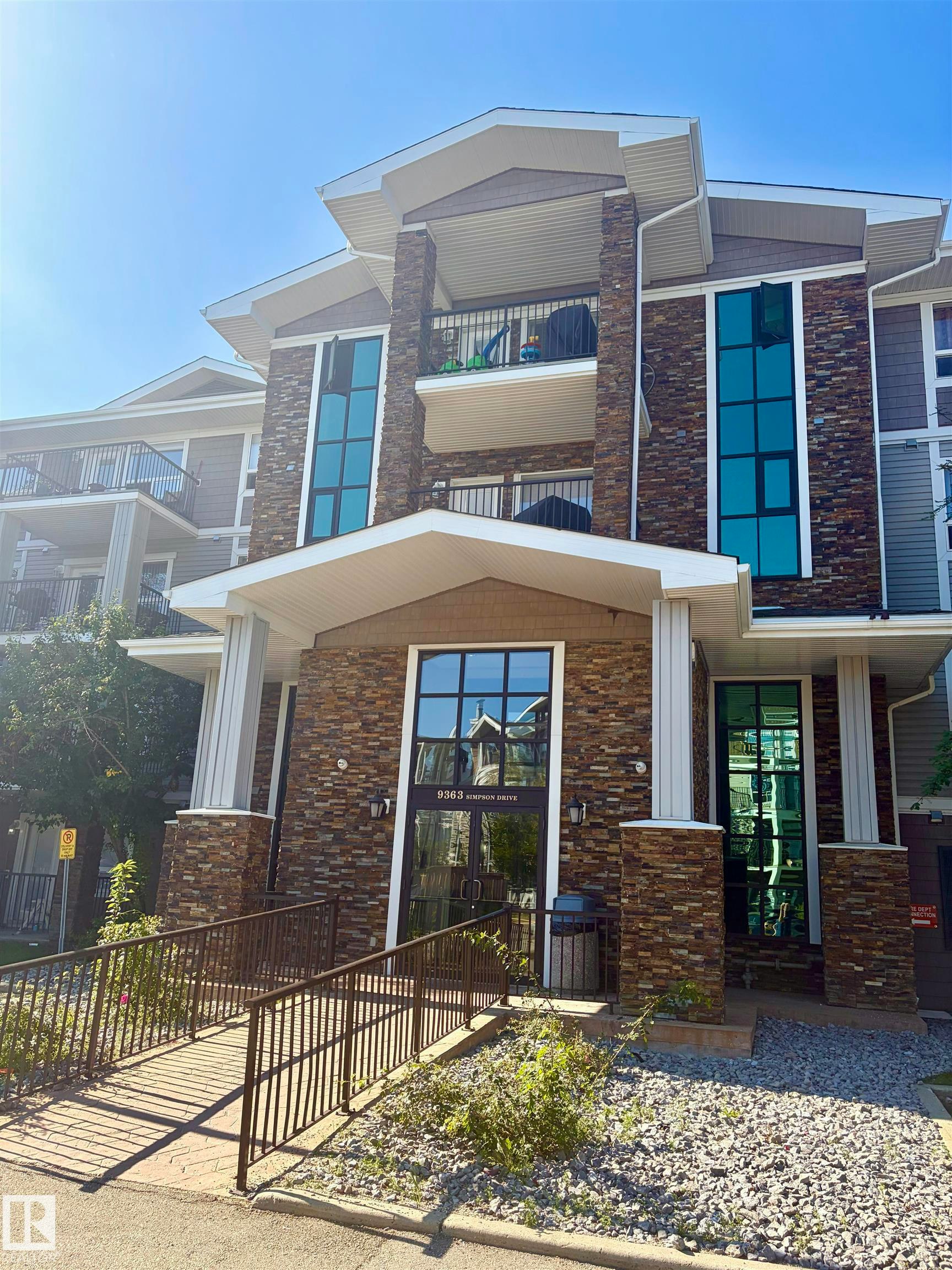 1304-9363 Simpson Drive, Edmonton, AB, T6R 0N2